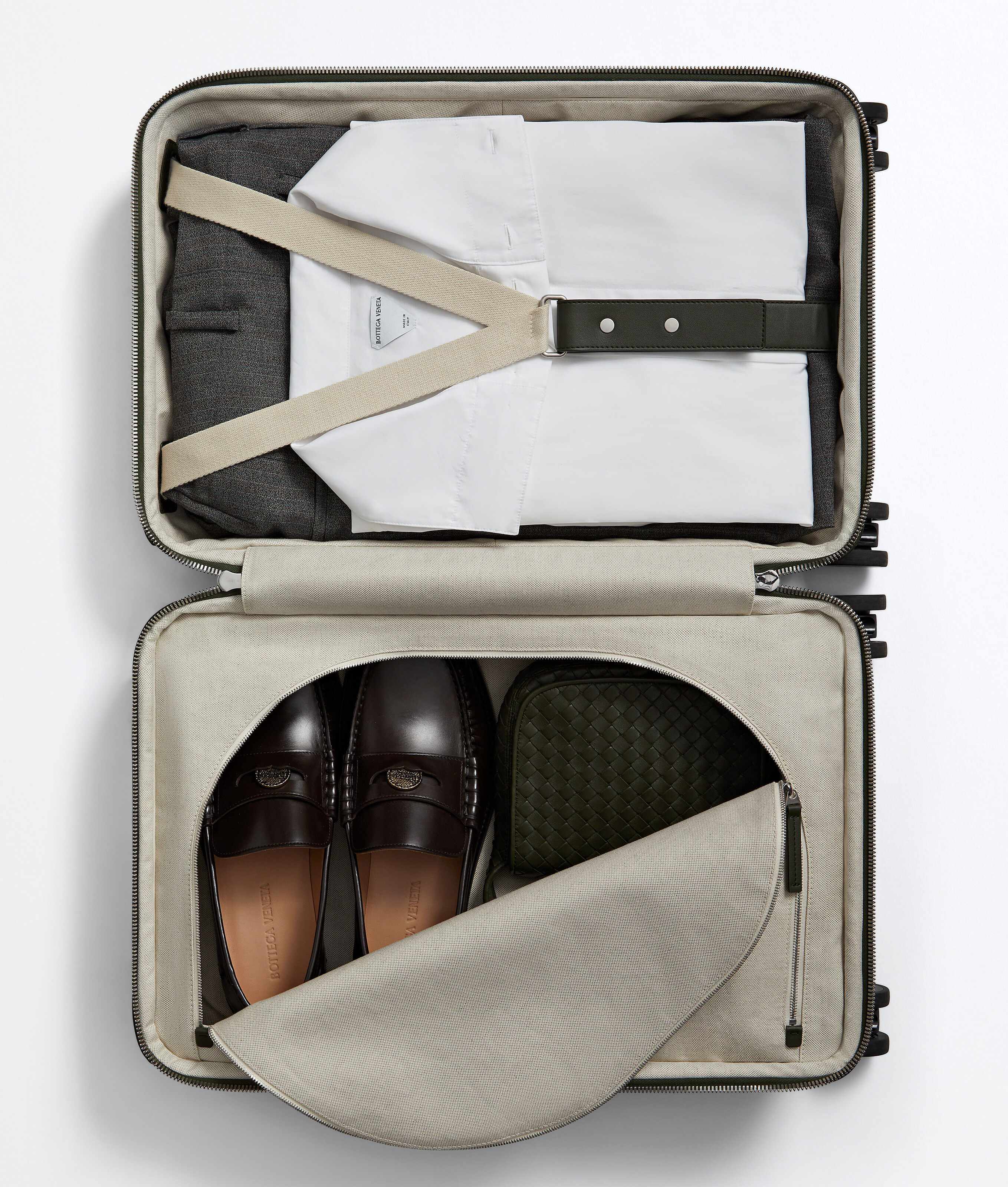 Men's Odyssey Intrecciato Cabin Suitcase in Bark green Bottega Veneta Luxembourg EN - Image 4