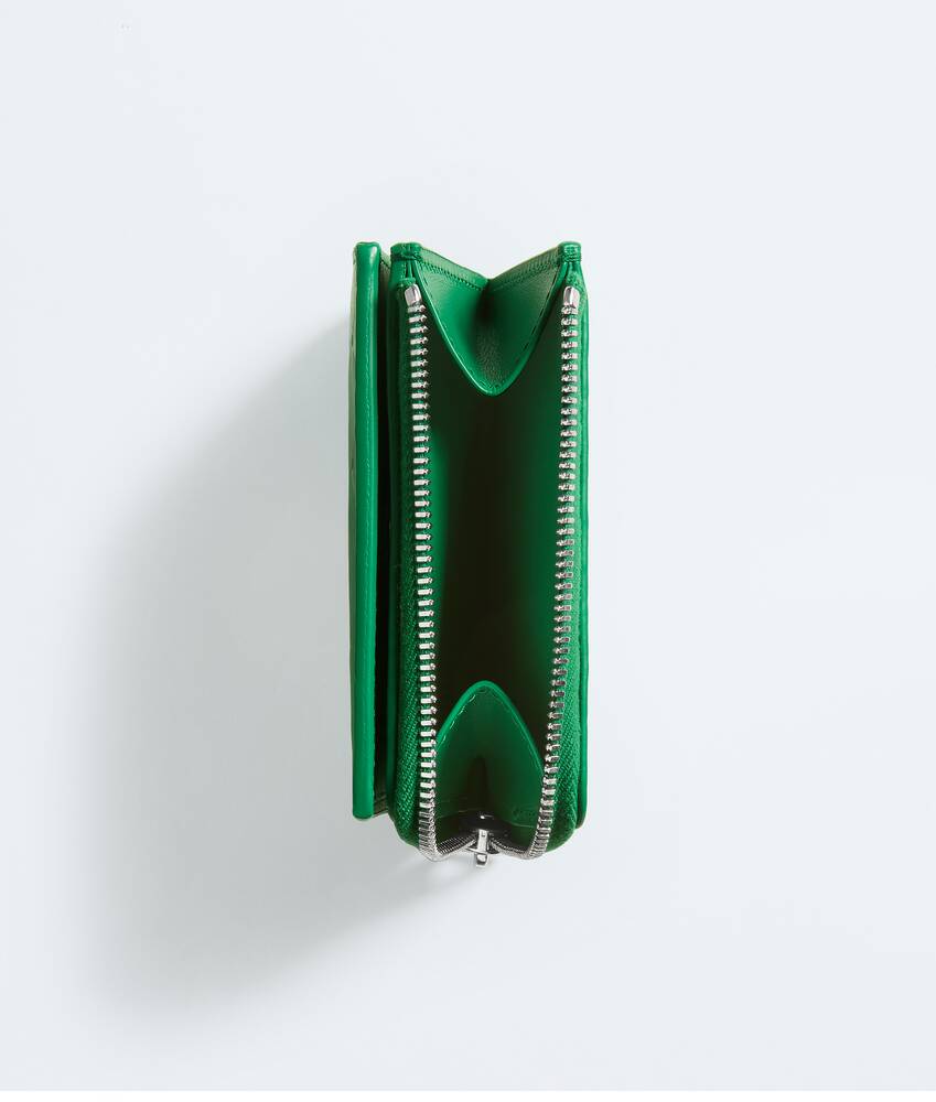 Display a large version of the product image 4 - Intrecciato Stamp Bi-Fold Wallet