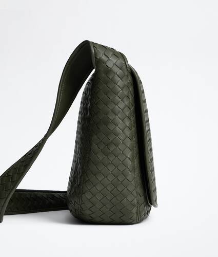 Men's Veneto Large Messenger in Bark green Bottega Veneta Japan EN - Image 2