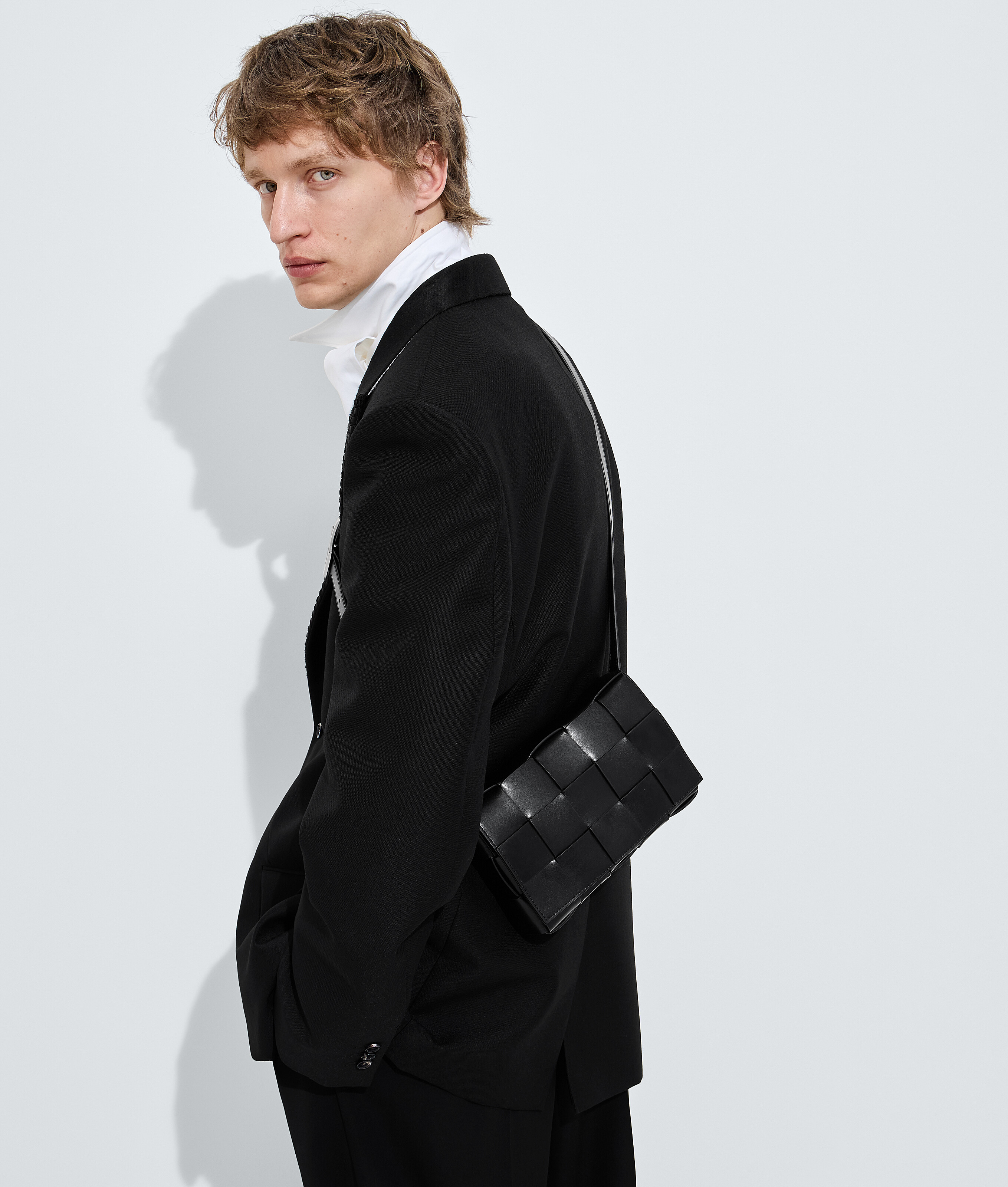 Men's Cassette in Black Bottega Veneta Lithuania EN - Image 2