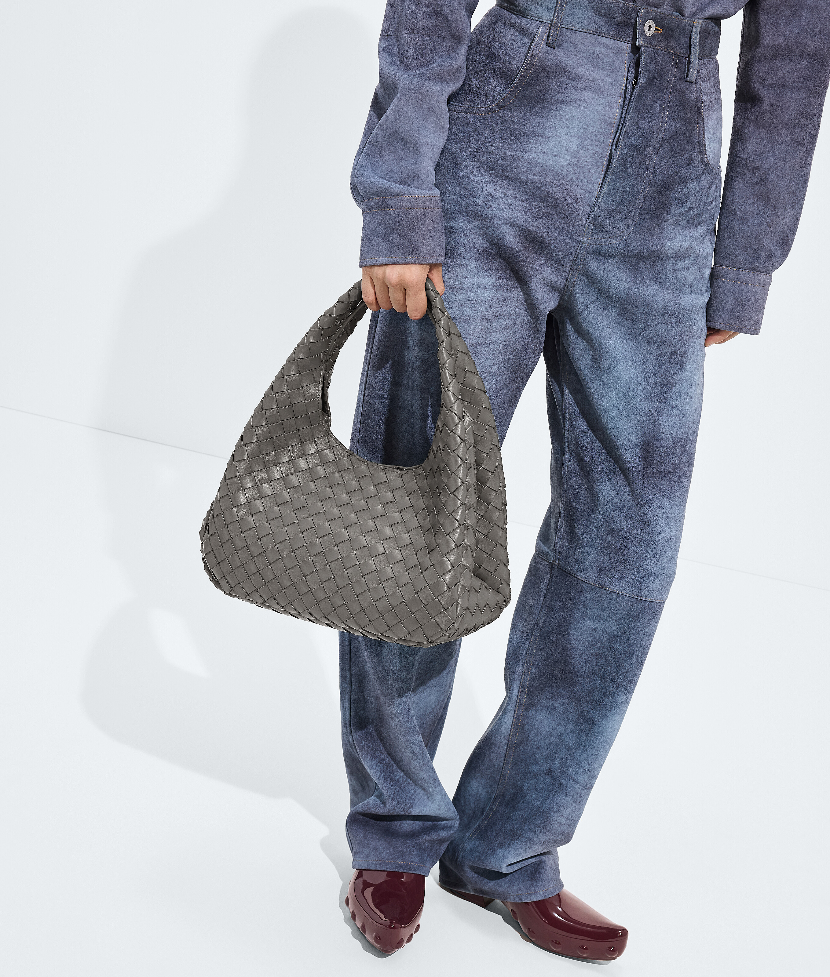 Women's Campana in Basalt Bottega Veneta Luxembourg EN - Image 5