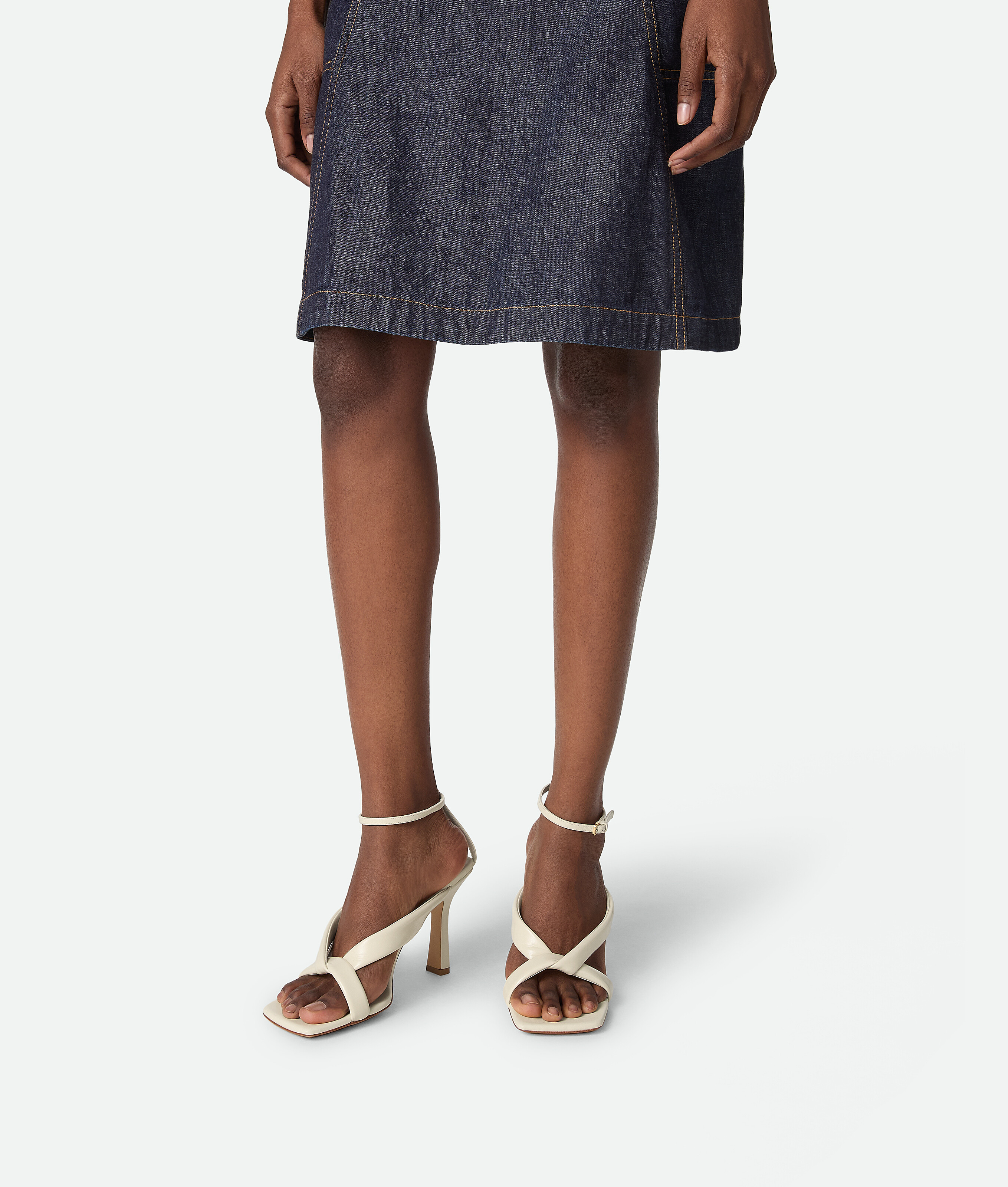 Bottega Veneta Calfskin Riva Heeled Sandals 90 In Neutral