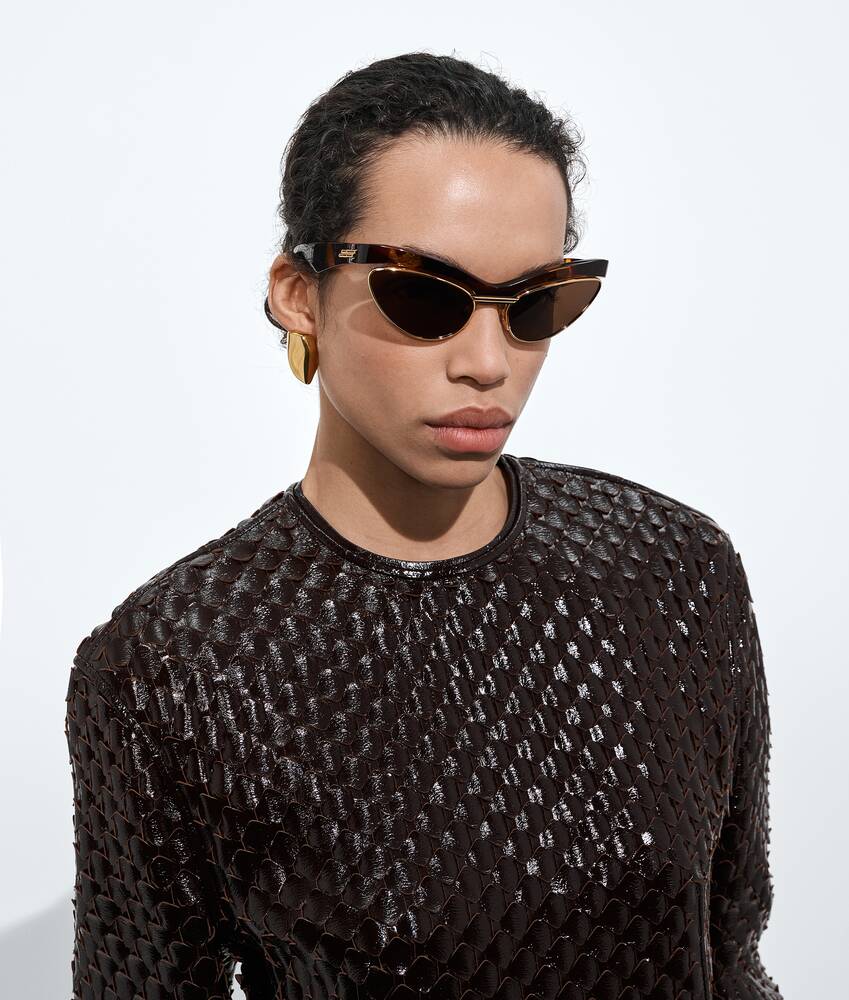 Display a large version of the product image 2 - Small Prisma Earrings