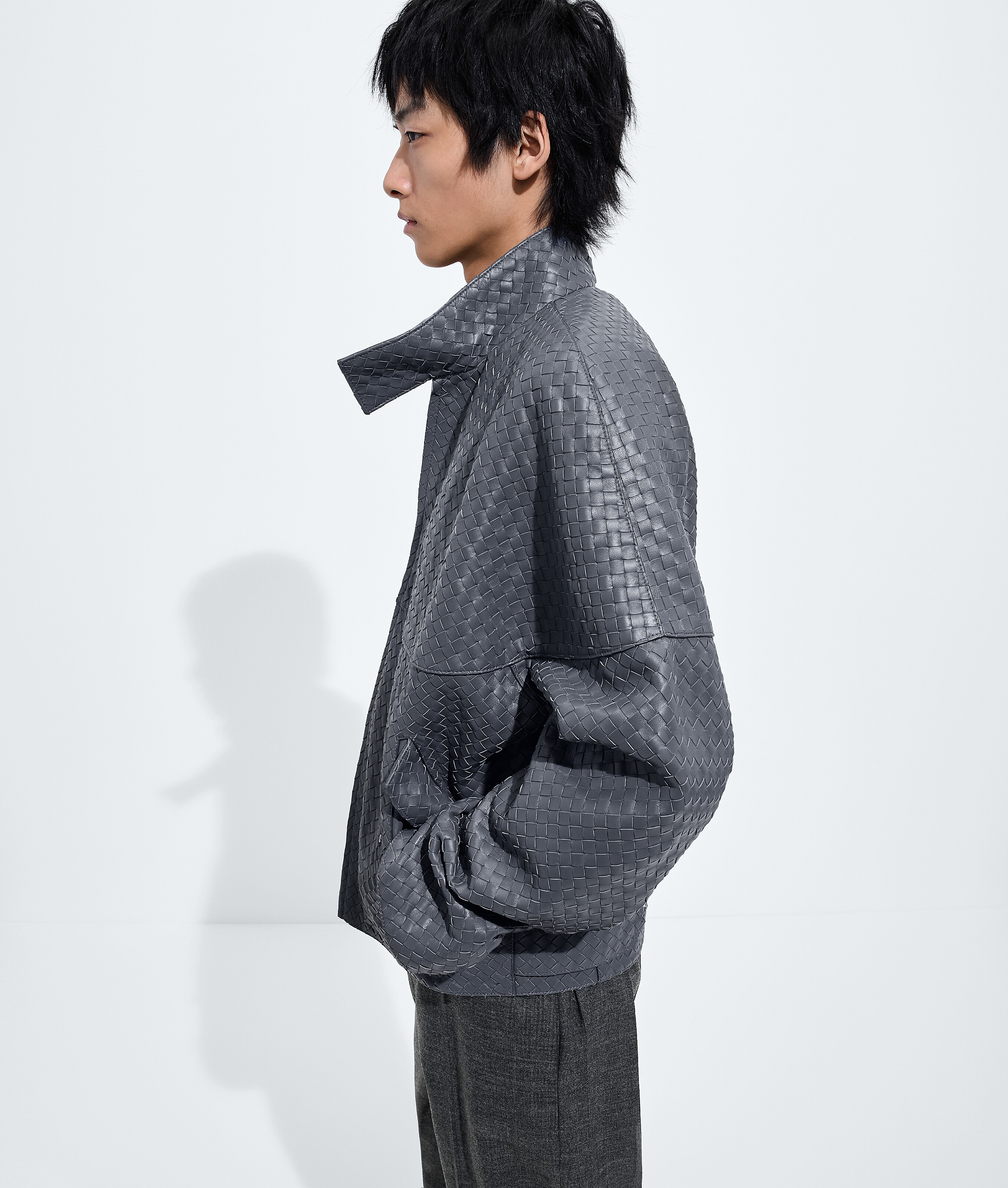 Men's Intrecciato Leather Jacket in Harbor gray Bottega Veneta Luxembourg EN - Image 2