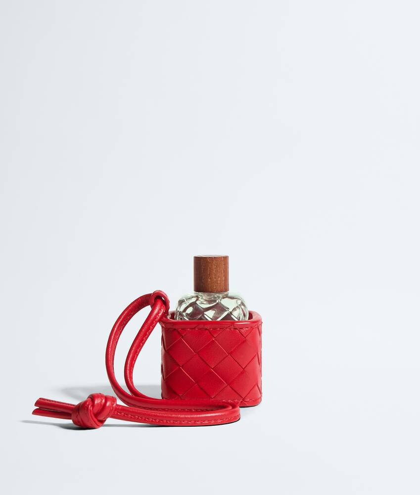 Perfume Holder Charm in Cardinal Bottega Veneta Spain EN - Image 2
