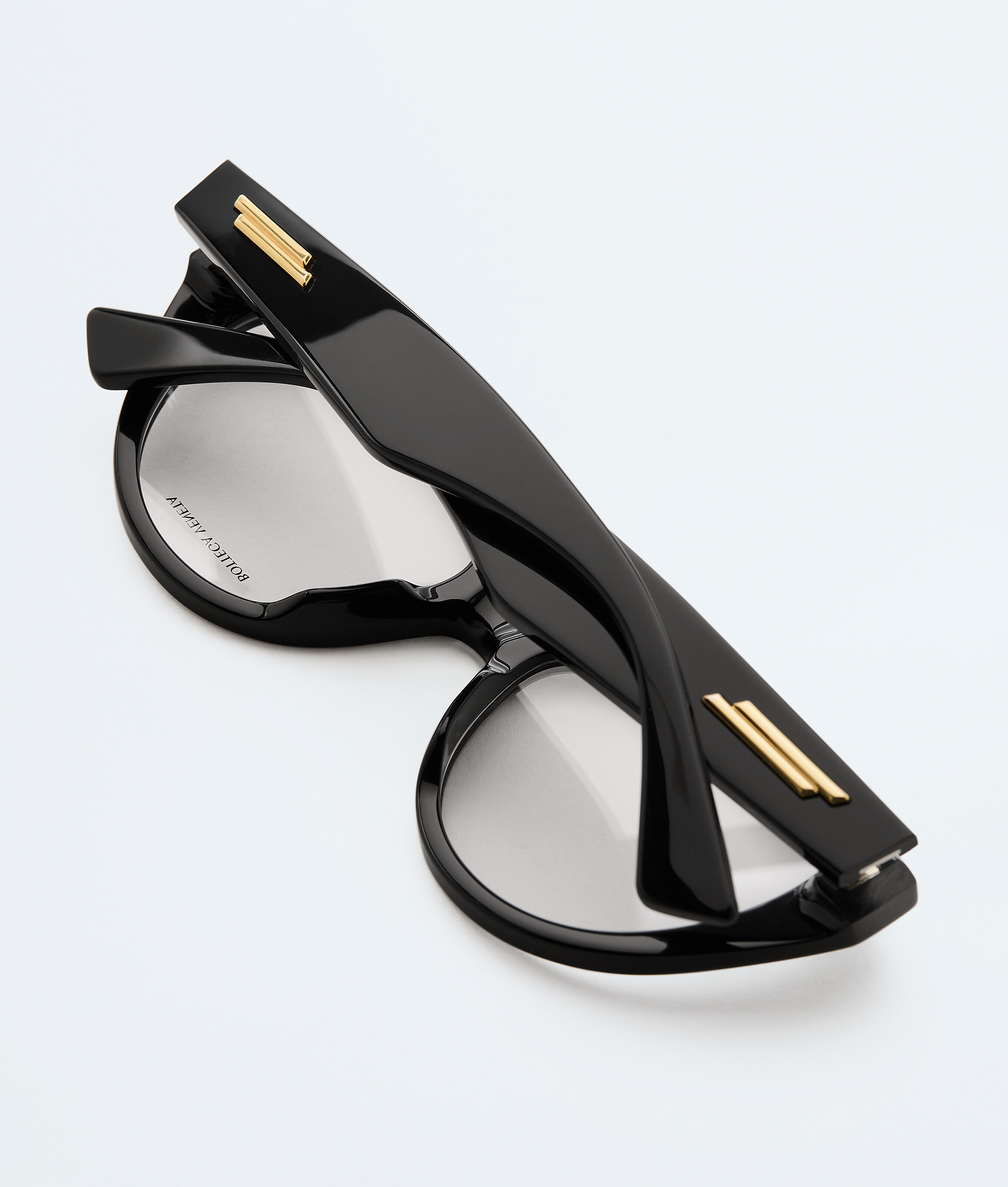 Classic Cat Eye Eyeglasses in Black/transparent Bottega Veneta Finland EN - Image 3
