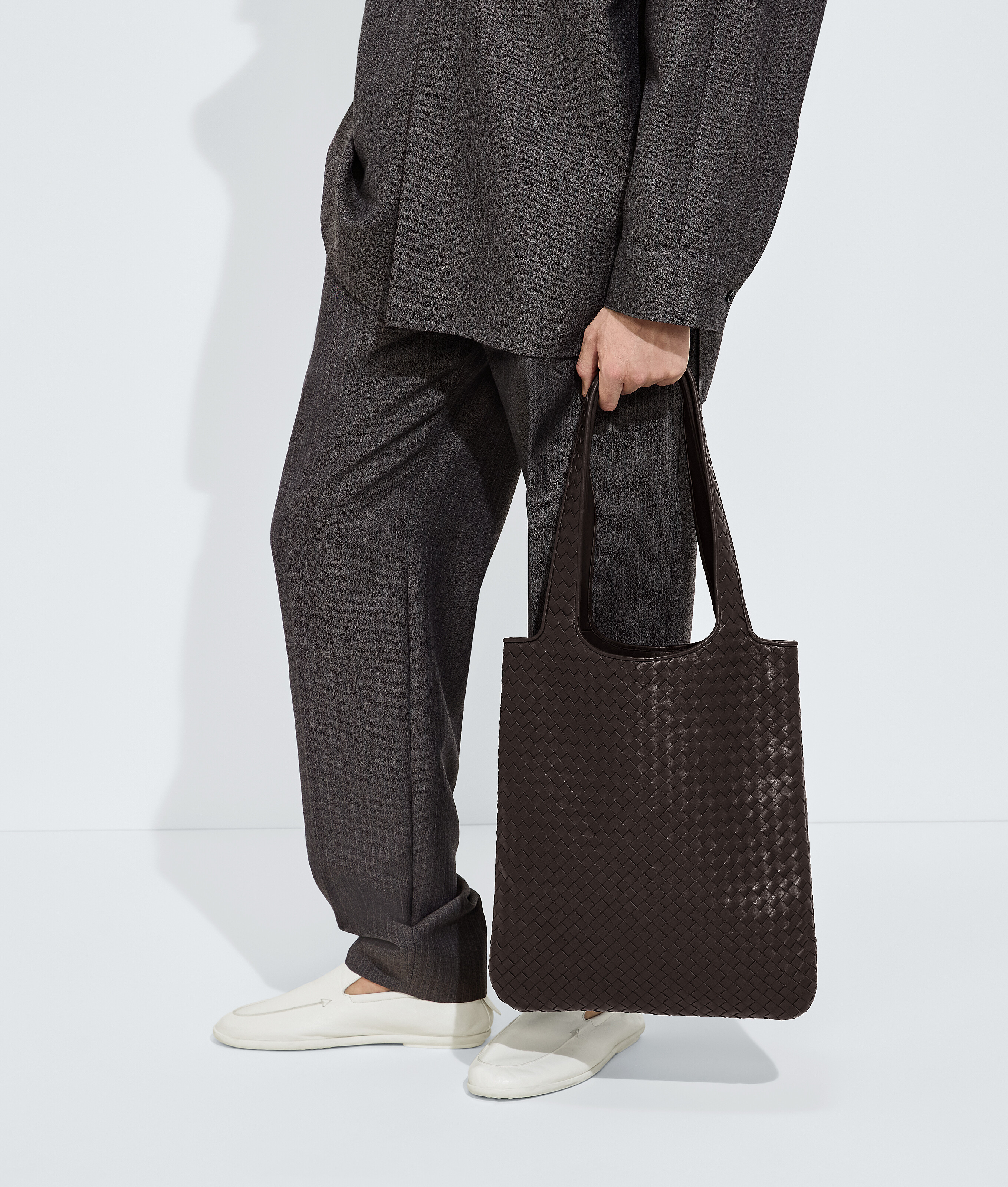 Men's Veneto Tote in Espresso Bottega Veneta Luxembourg EN - Image 6