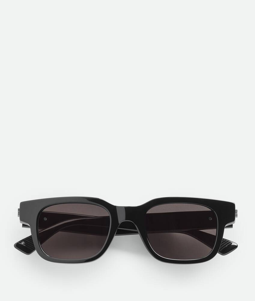 Display a large version of the product image 1 - Classic Squared Sunglasses