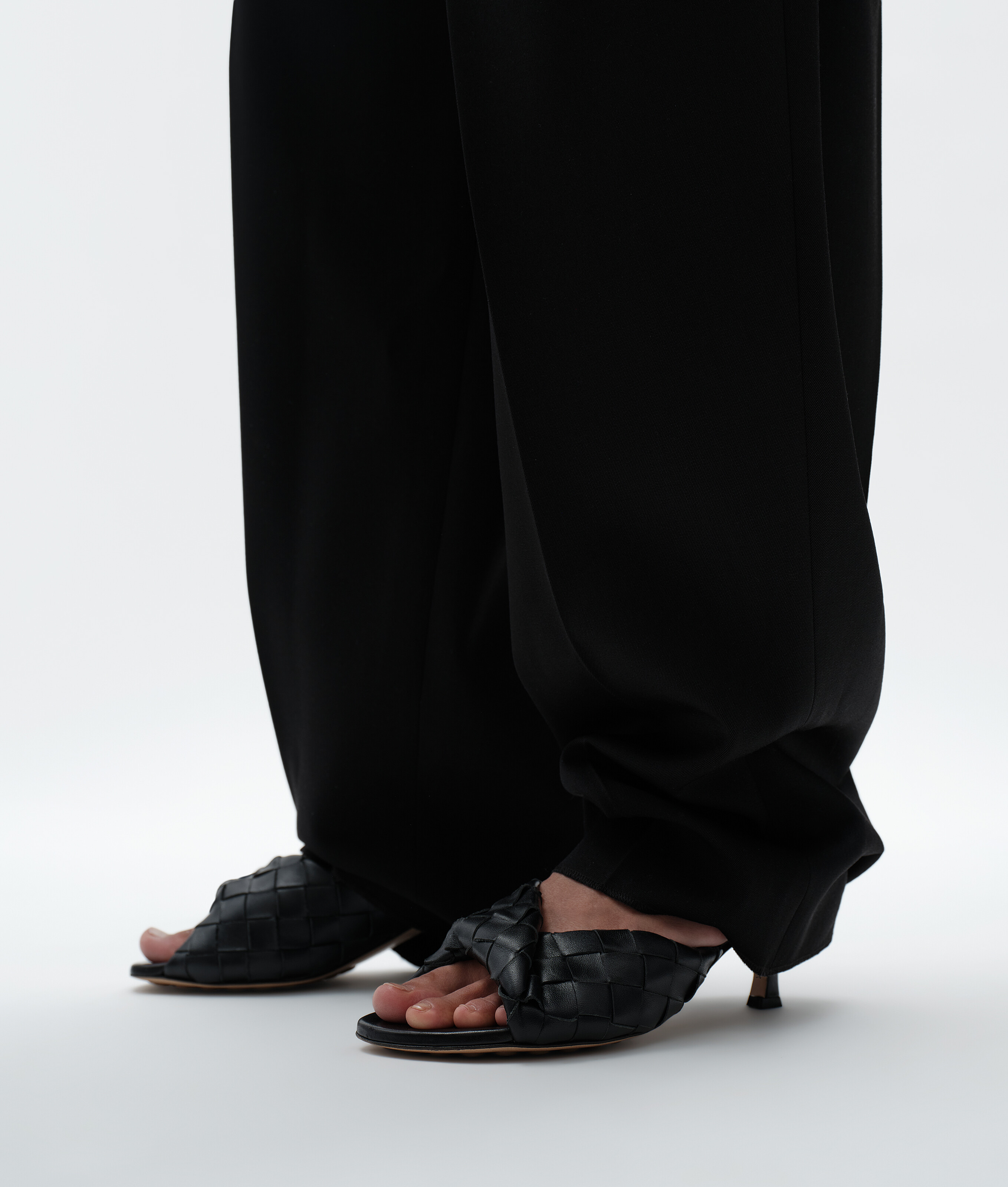 Women's Blink Mule in Black Bottega Veneta Czechia EN - Image 2