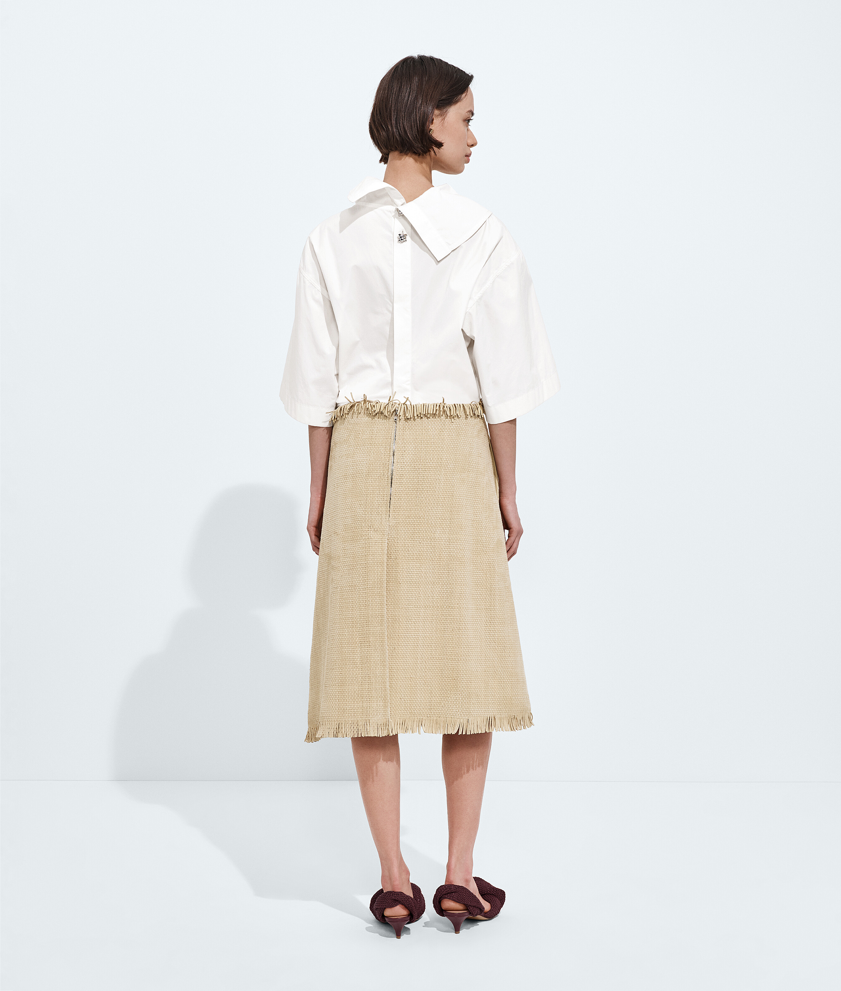 Women's Mini Intreccio Suede Leather Skirt in Trench Bottega Veneta Luxembourg EN - Image 3