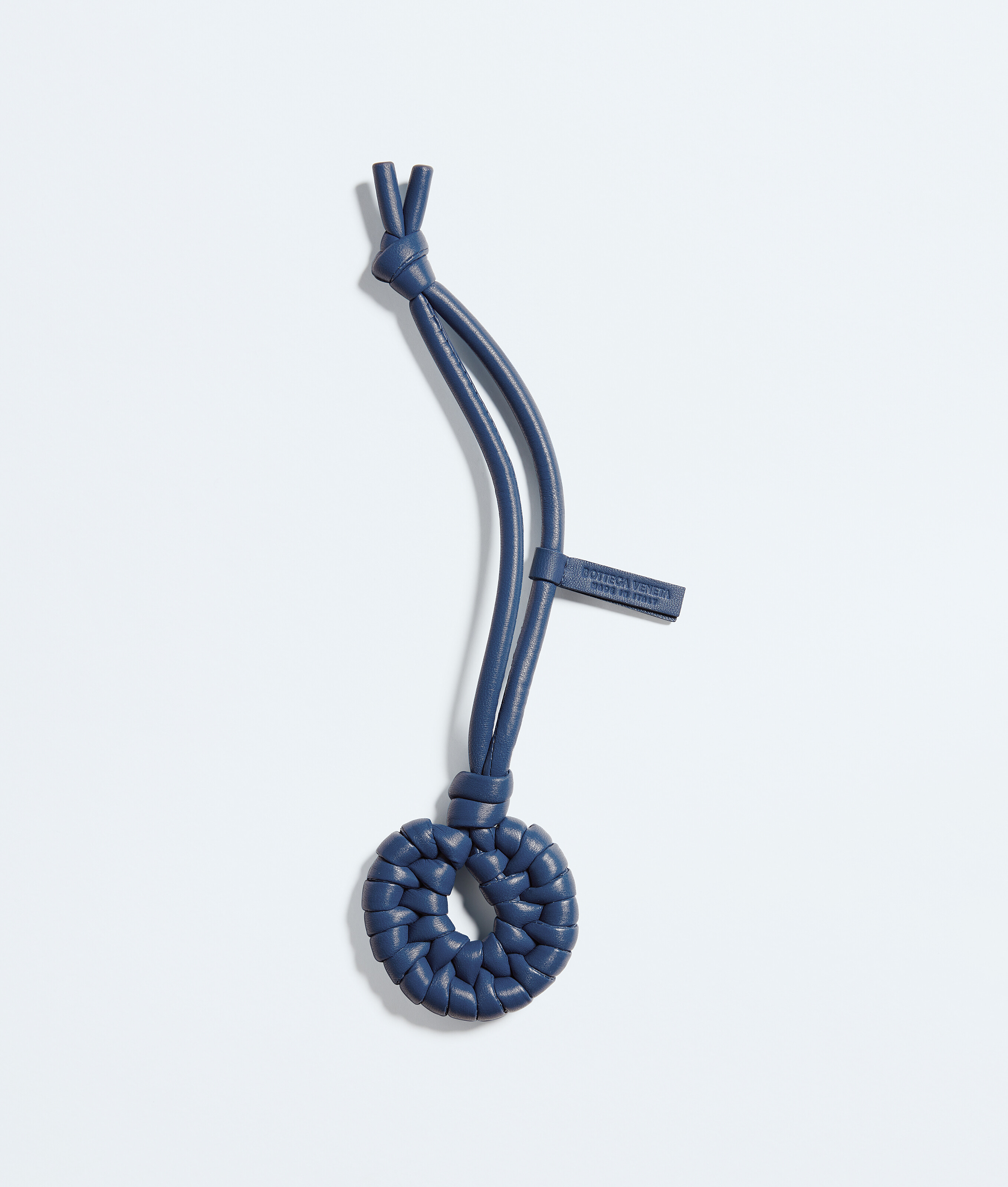 Bottega Veneta 限定 水引チャーム Onda Charm in Blue venezia | Bottega Veneta US