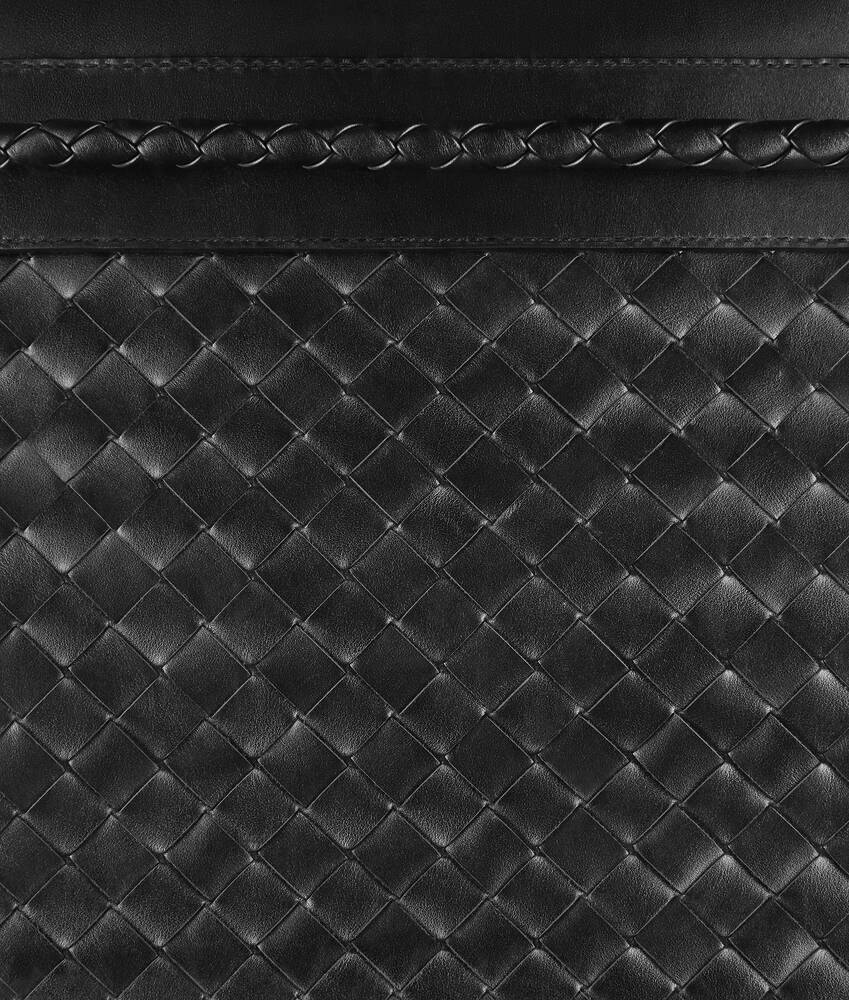 Men's Andiamo Messenger in Black Bottega Veneta United Kingdom EN - Image 9