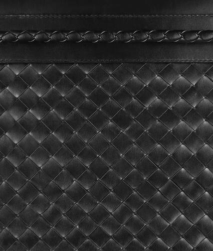 Men's Andiamo Messenger in Black Bottega Veneta Canada EN - Image 9