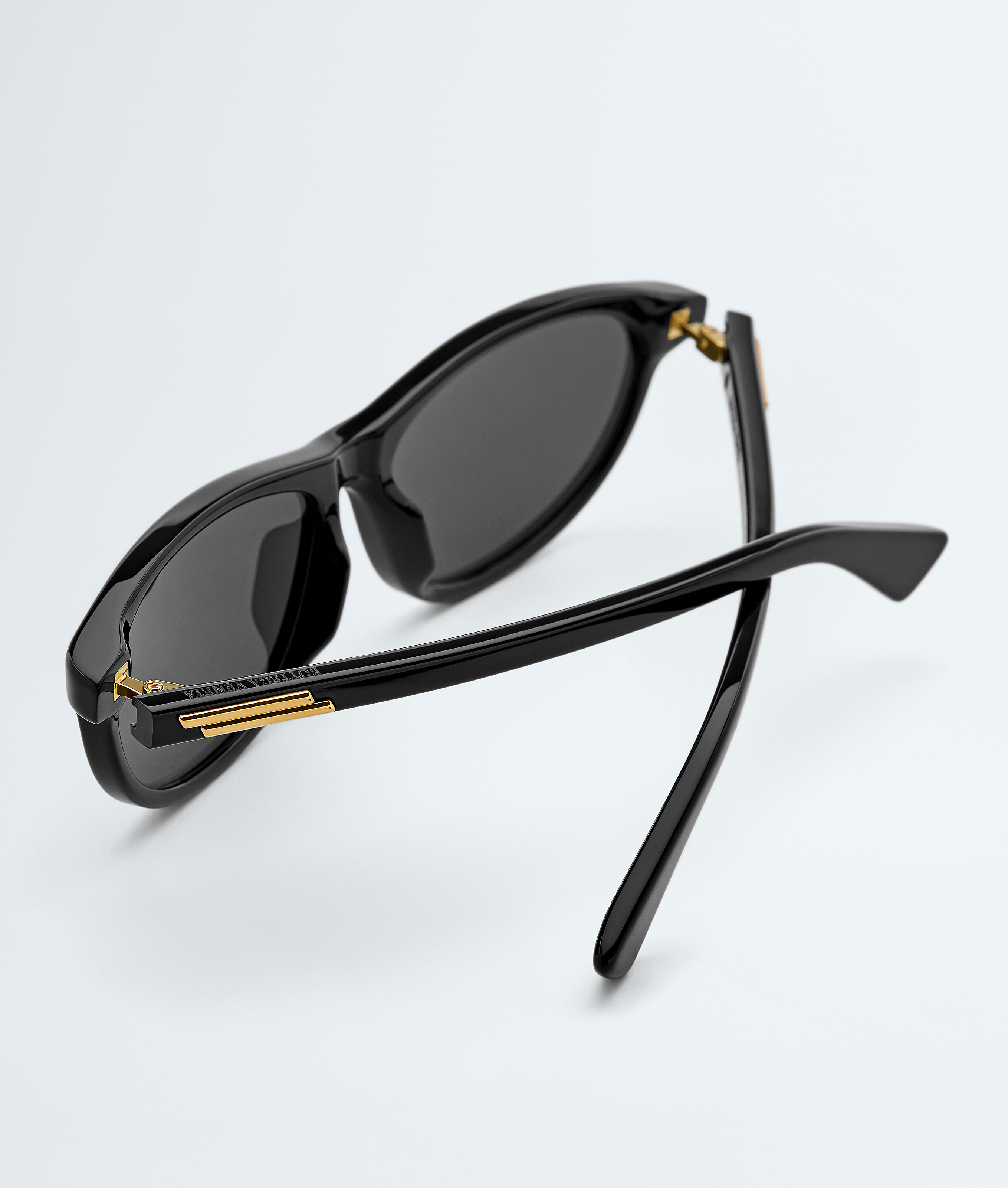 Lunettes de soleil rectangulaires Classic en Black/grey Bottega Veneta Monaco FR - Image 3