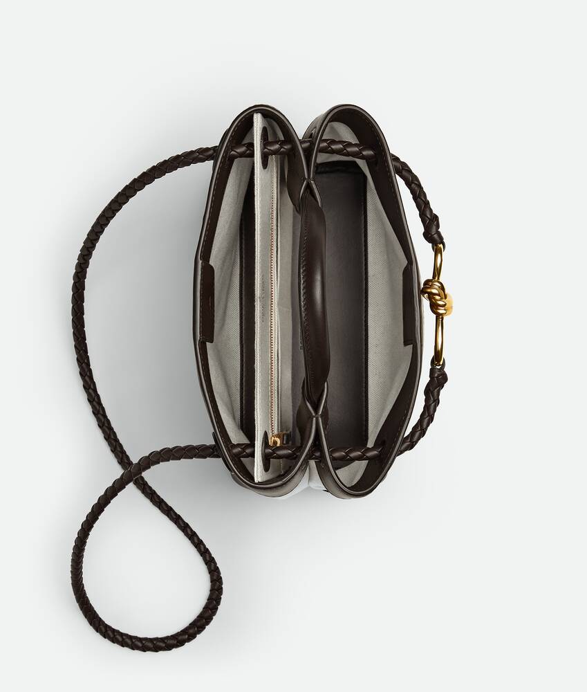 Exibir uma versão grande da imagem do produto 3 - Bolsa Andiamo pequena