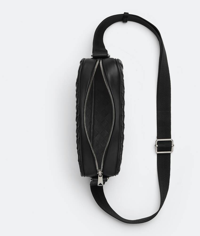 Men's Small Intrecciato Camera Bag in Black Bottega Veneta Finland EN - Image 3