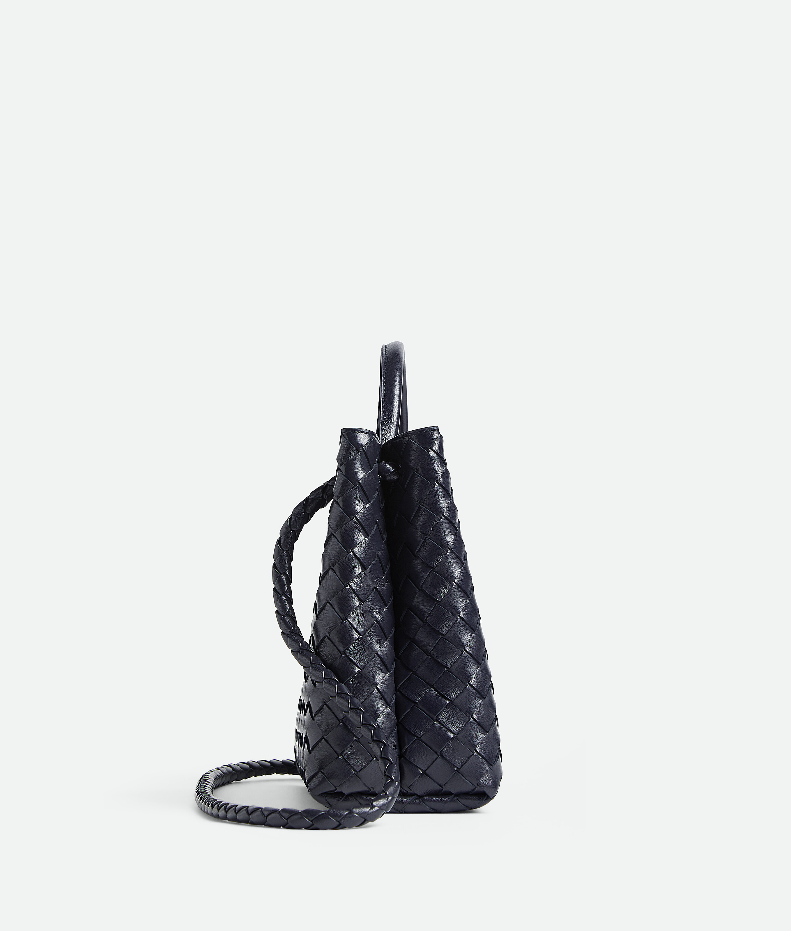Bottega Veneta Medium Andiamo Intrecciato Shoulder Bag In Black