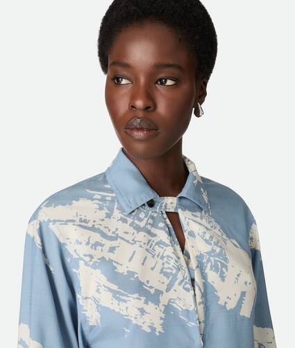 Seidenkleid mit italienischer Postkarte f&uuml;r Damen in Blue/dove Bottega Veneta Deutschland DE - Image 4