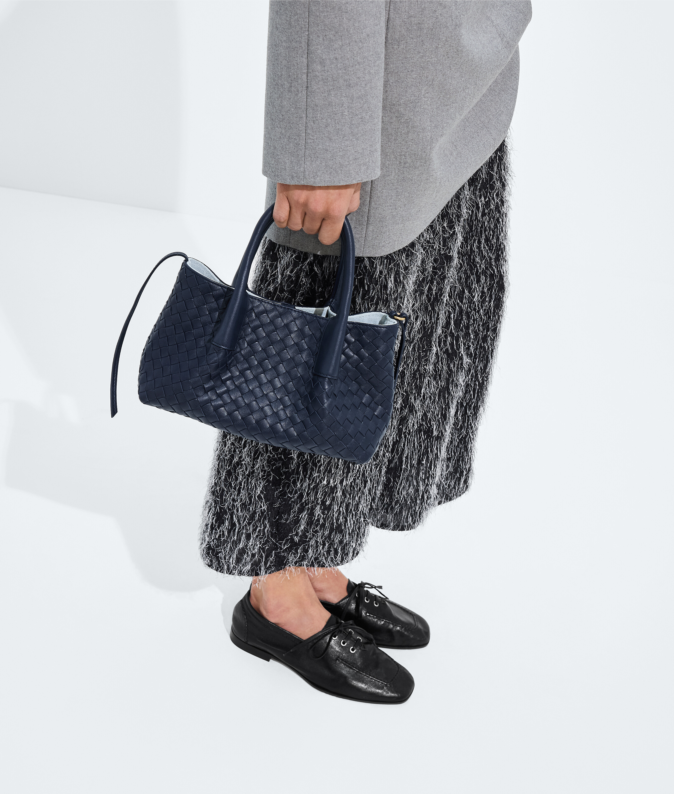 Women's Small Pinacoteca in Petroleum/glacial Bottega Veneta Luxembourg EN - Image 5