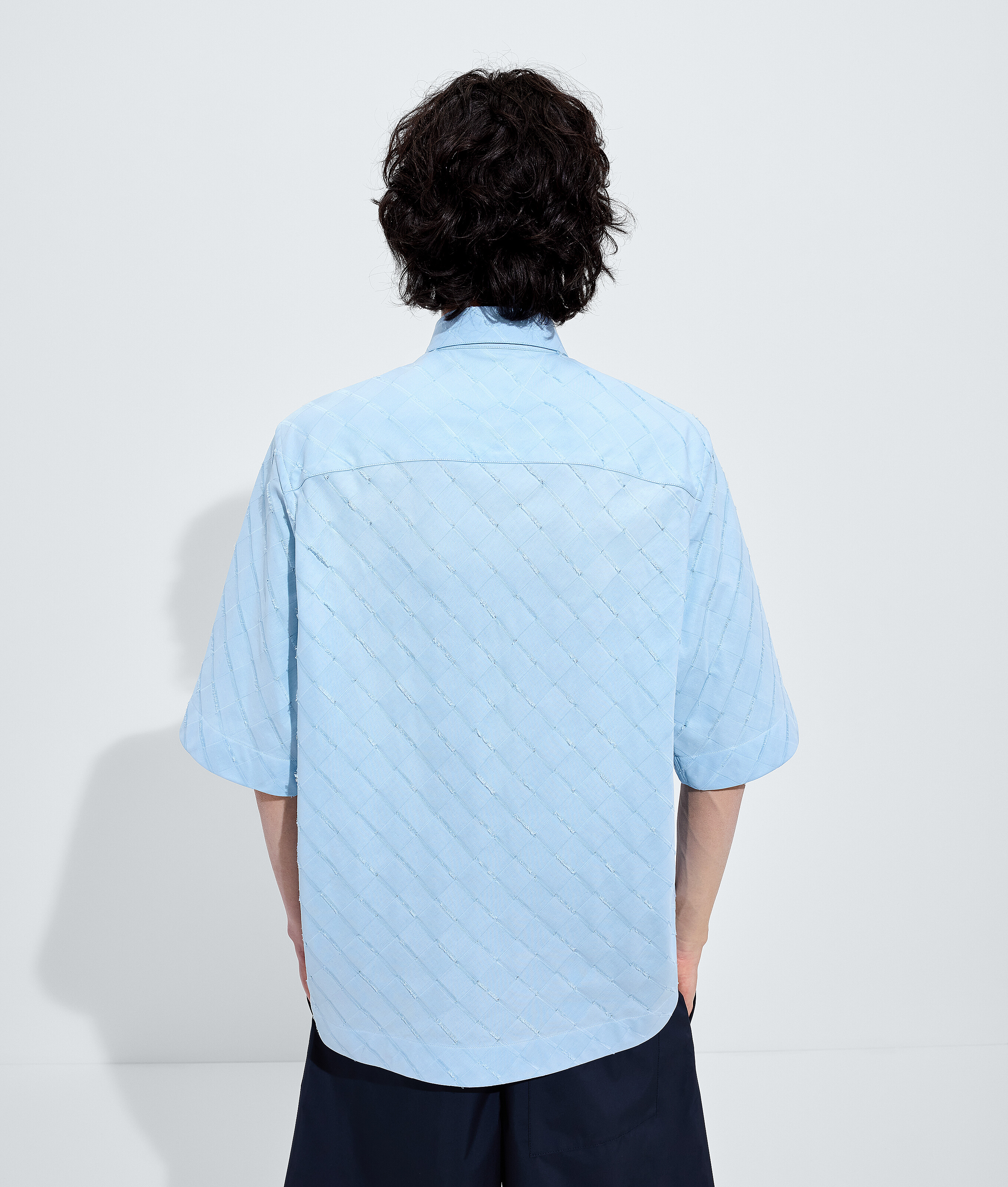 Men's Intrecciato Cotton Poplin Shirt in Oxford blue Bottega Veneta Finland EN - Image 3