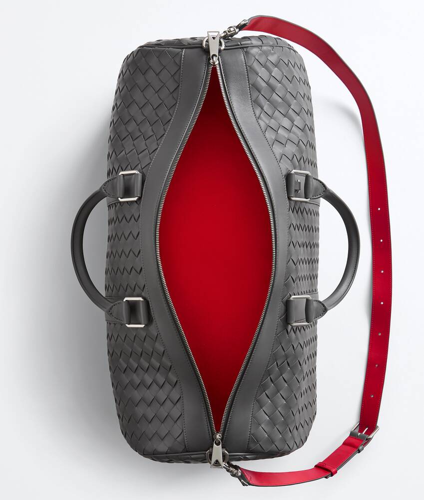 Men's Intrecciato Cabin Duffle in Obsidian gray/radar Bottega Veneta Qatar EN - Image 4