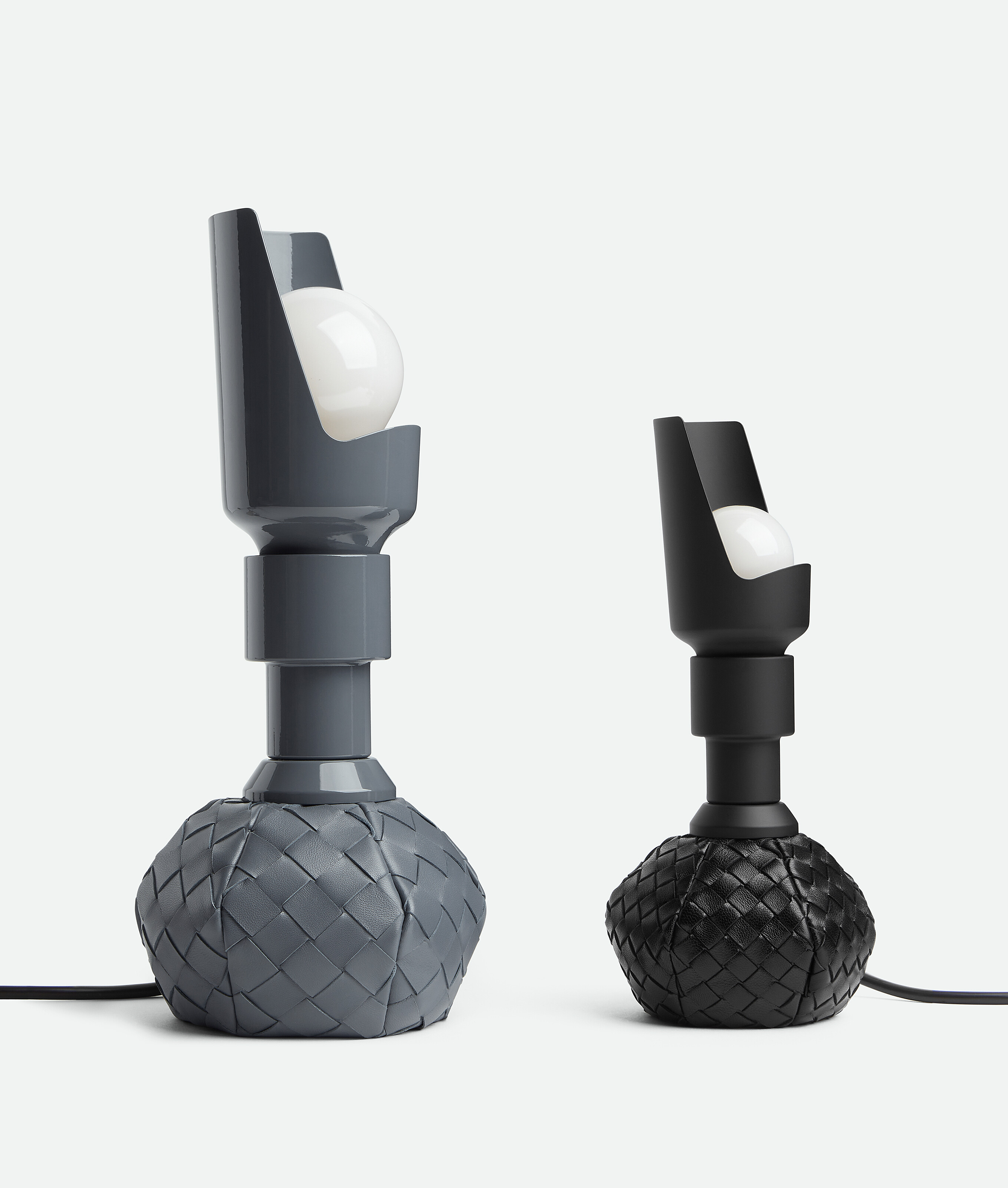 Bottega Veneta Small Model 600 In Matte Black