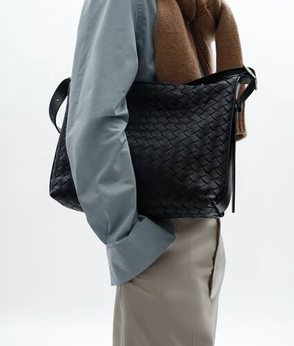 Men's Small Traveler in Midnight Bottega Veneta United States EN - Image 2