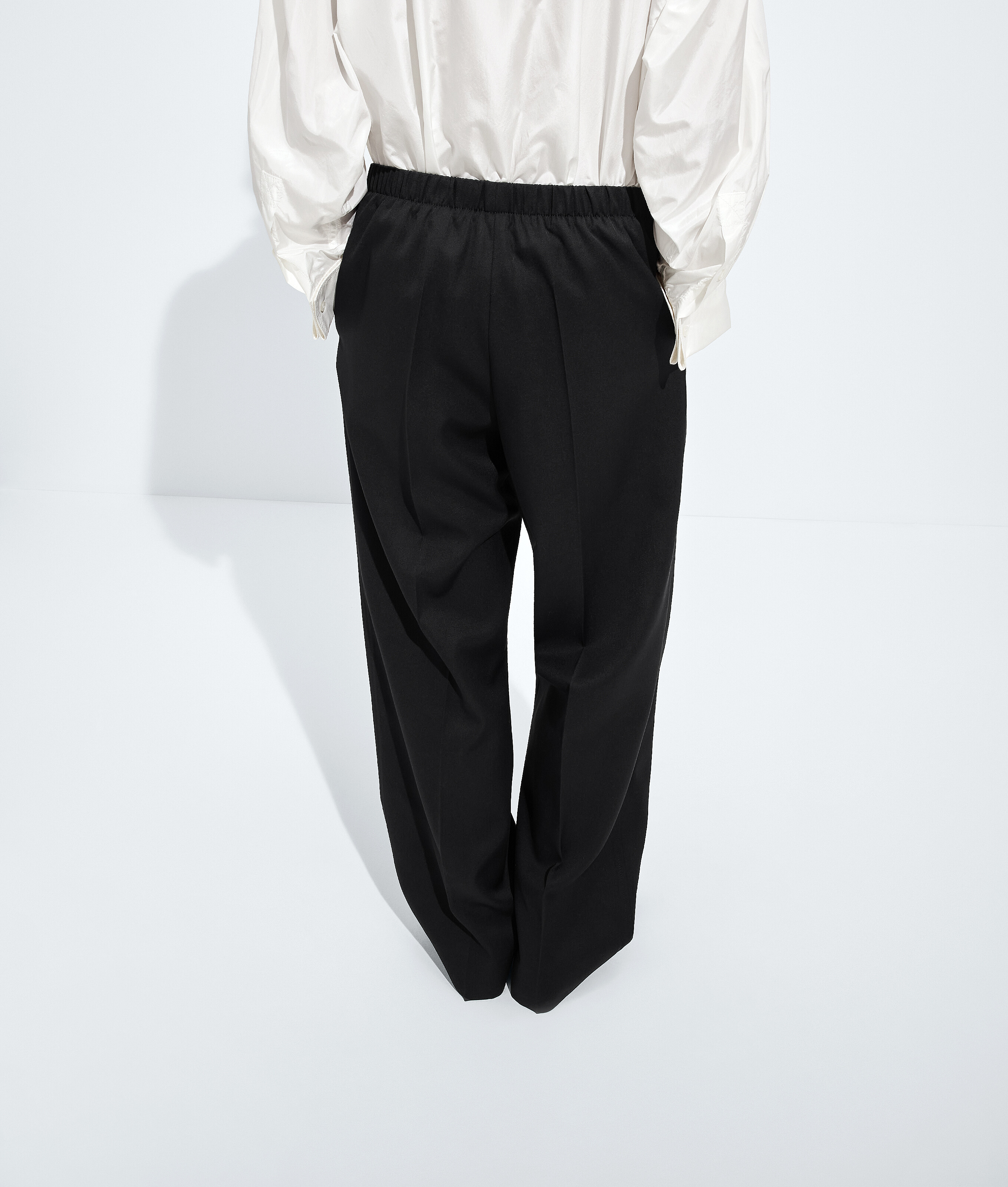 Women's Wool Grain De Poudre Pants in Double black Bottega Veneta Finland EN - Image 4
