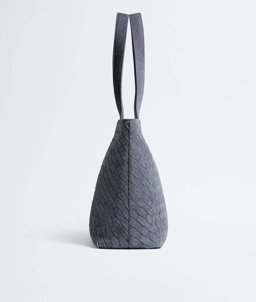 Display a large version of the product image 4 - Small Intrecciato Zipped Tote