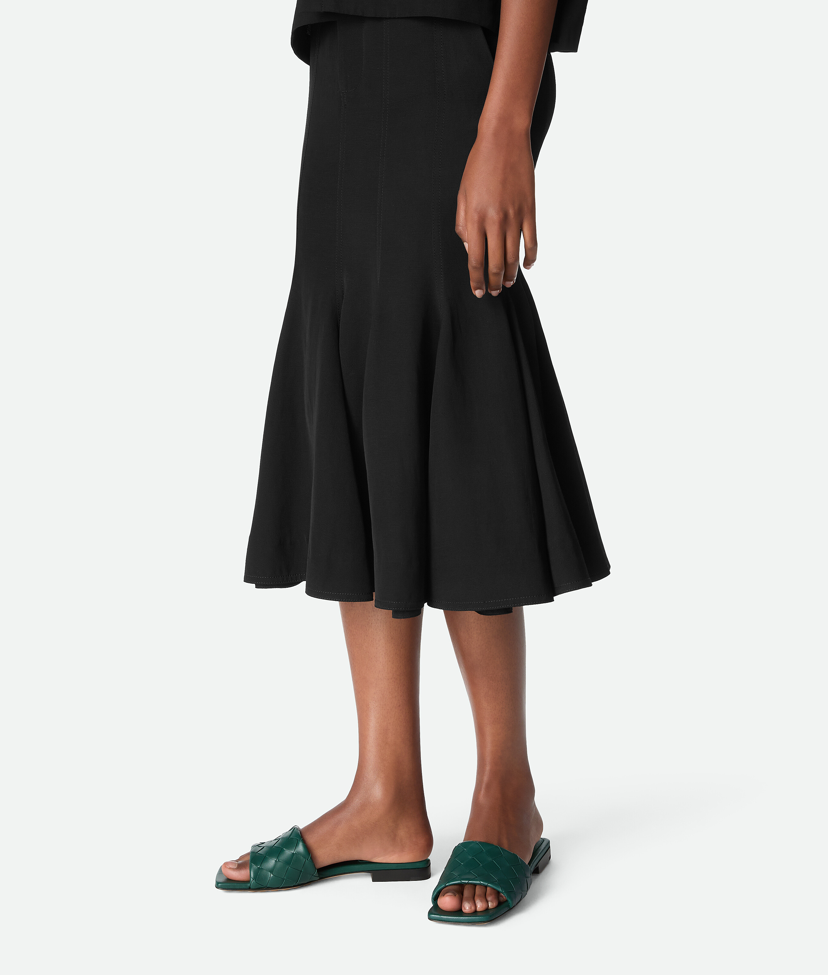 Women's Parco Flat Mule in New emerald green Bottega Veneta Canada EN - Image 2