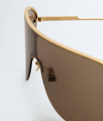 Long Ribbon Shield Sunglasses in Gold/brown Bottega Veneta Romania EN - Image 4