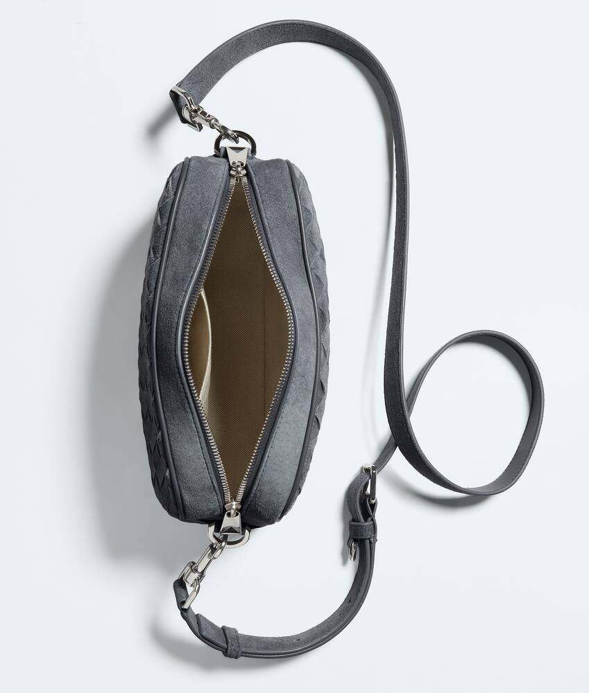 Display a large version of the product image 3 - Small Intrecciato Camera Bag