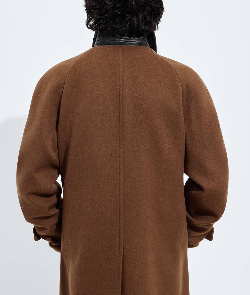 Men's Wool and Cashmere Coat in Sepia brown Bottega Veneta Poland EN - Image 3