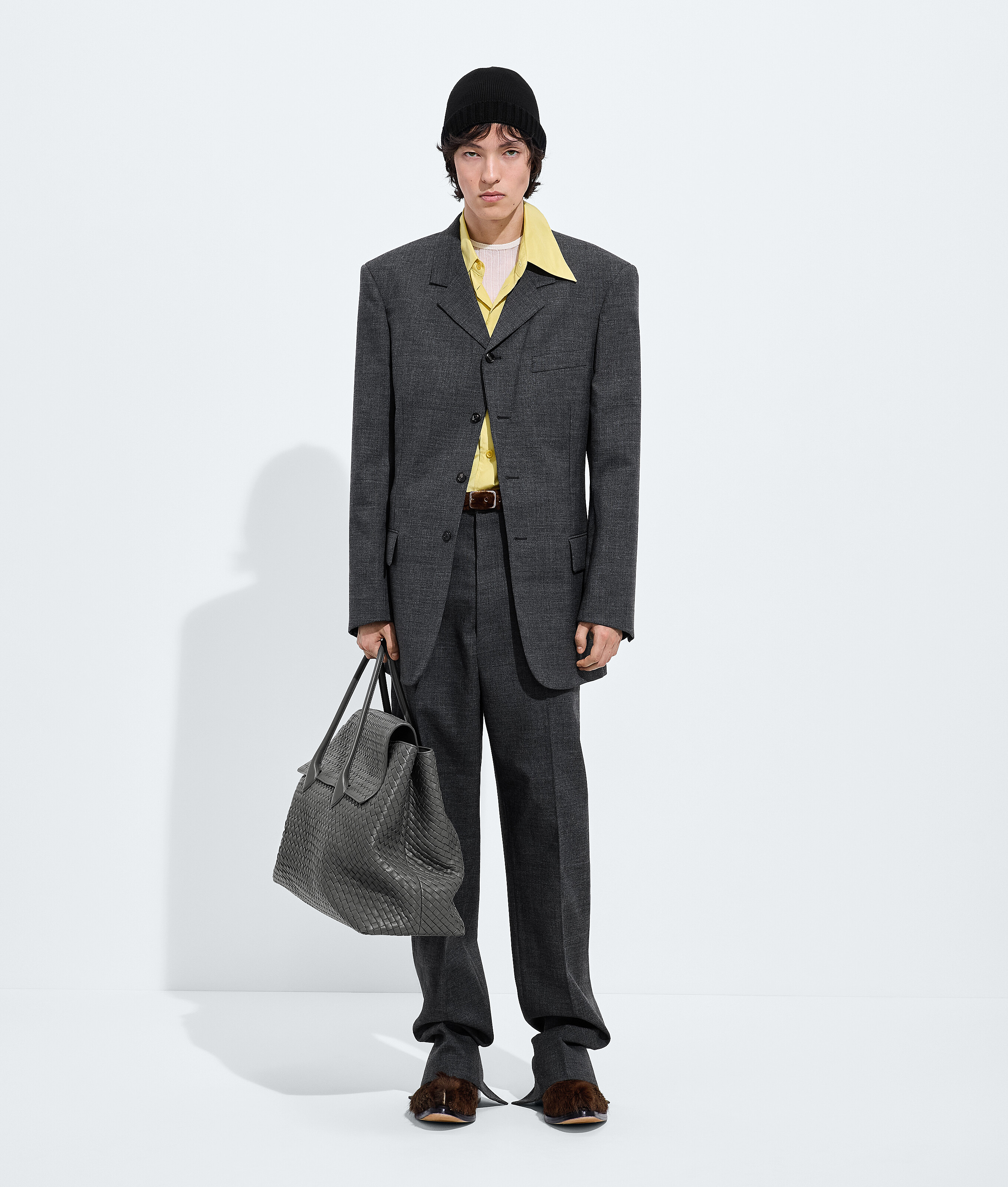 Men's Large Piega Tote in Obsidian gray Bottega Veneta Luxembourg EN - Image 6