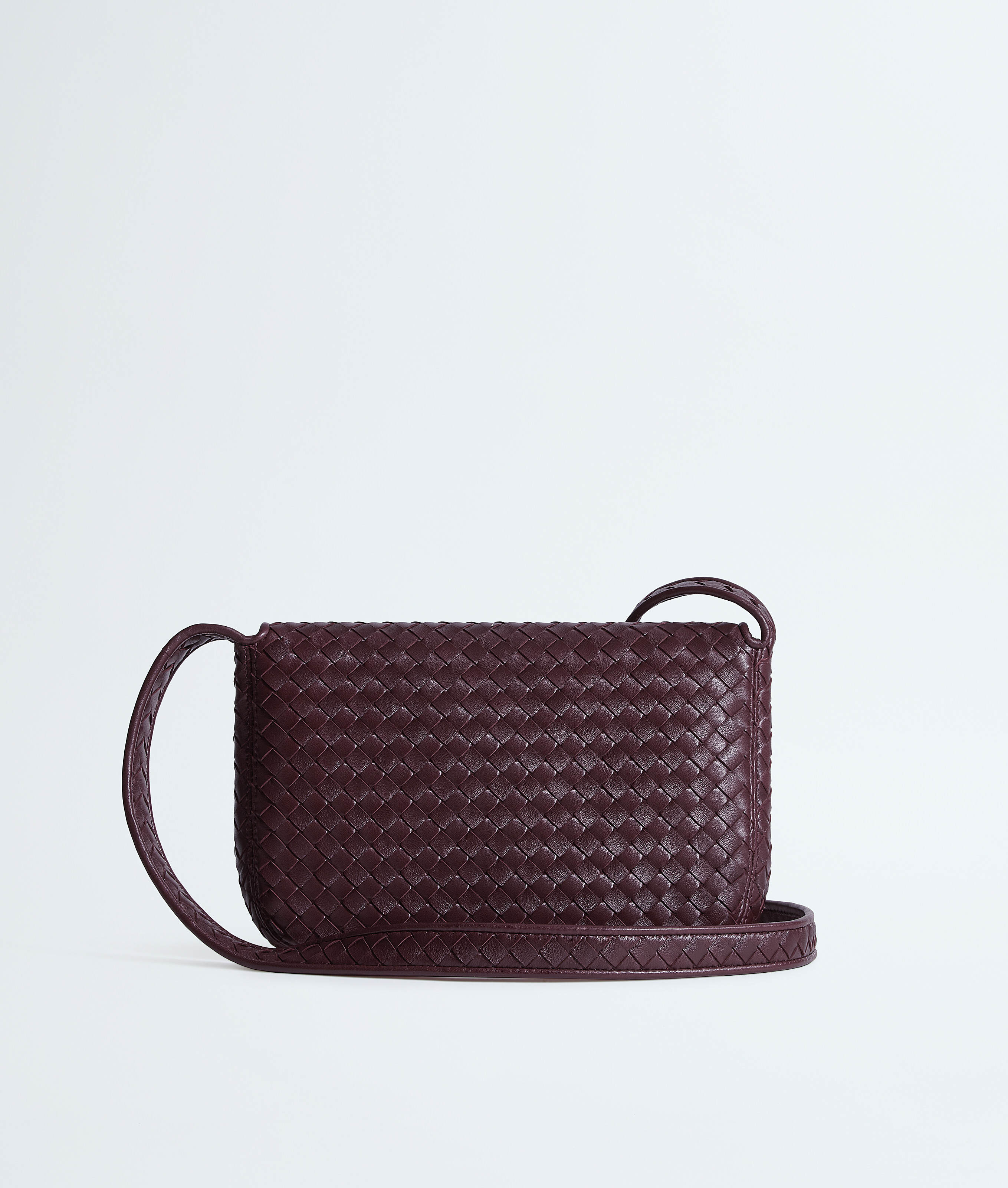 Men's Veneto Messenger in Deep mahogany Bottega Veneta Zimbabwe EN - Image 5