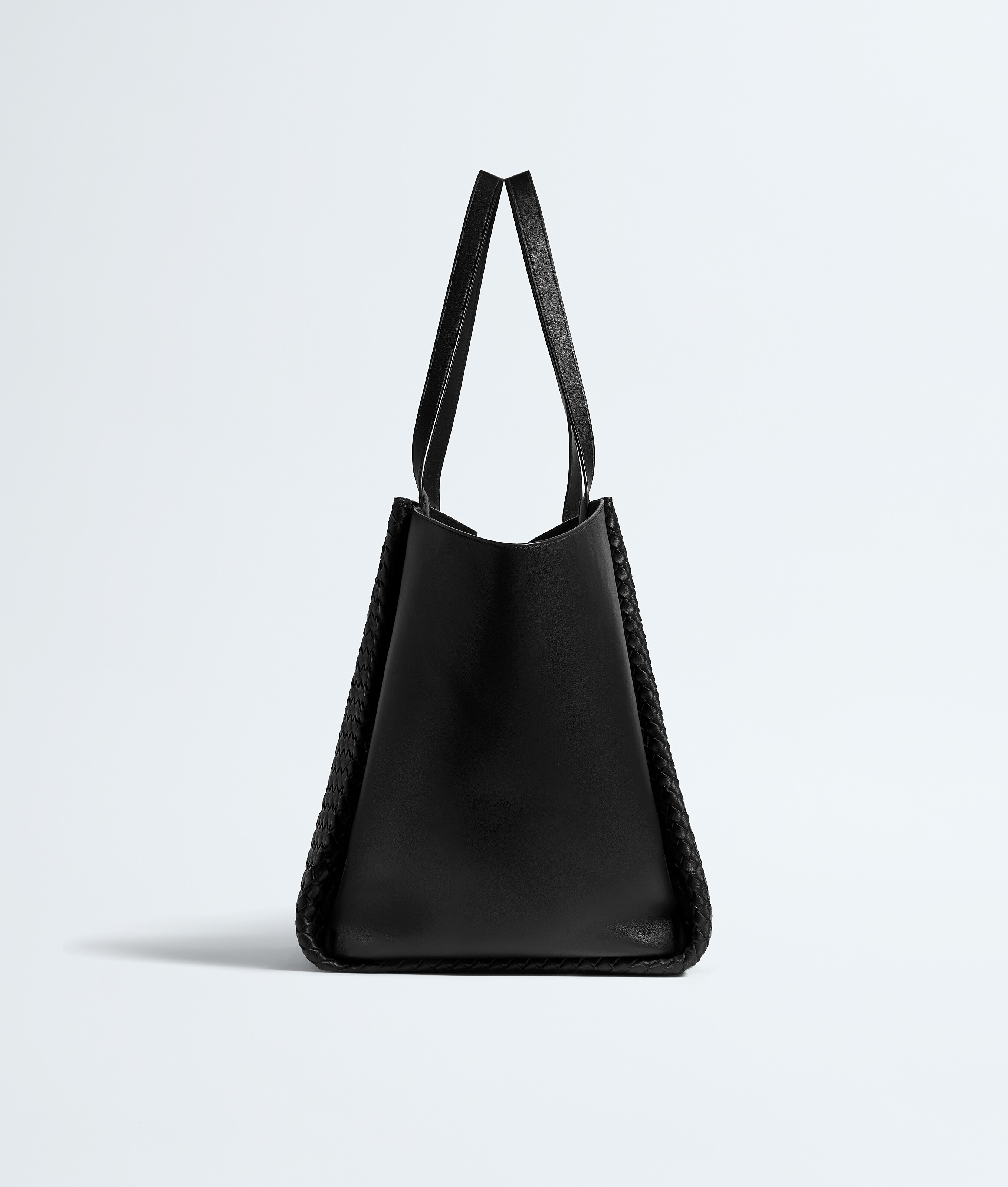 Ela's Corso Tamanho Grande em Black Bottega Veneta Brasil PT - Image 4