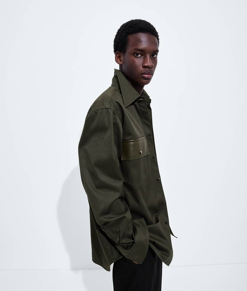 Men's Cotton Gabardine Shirt in Dark juniper Bottega Veneta Czechia EN - Image 2
