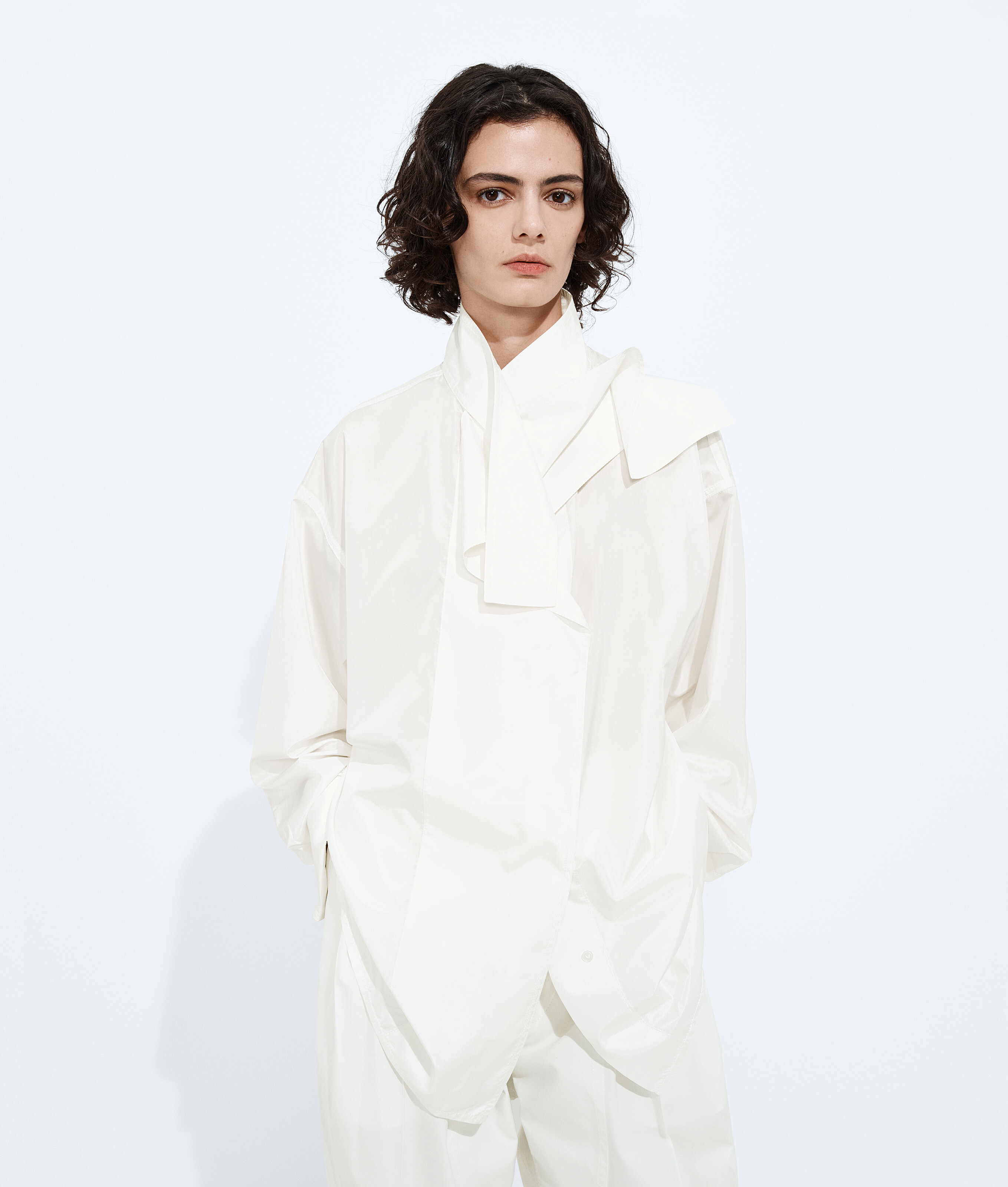 Women's Washed Silk Taffeta Shirt in Chalk | Bottega Veneta US