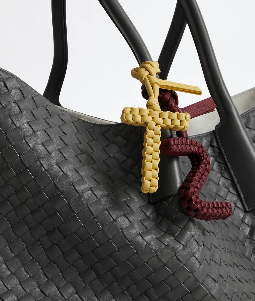 Letter T Charm in Butter Bottega Veneta United States EN - Image 2