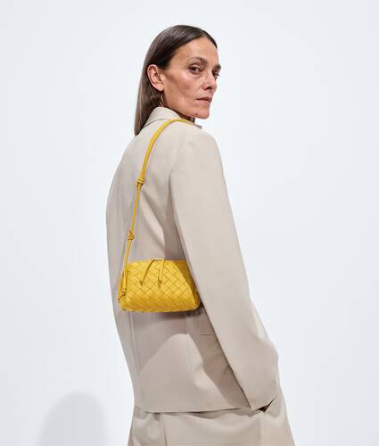 Ela's Pouch Concert em Taxi Bottega Veneta Brasil PT - Image 2