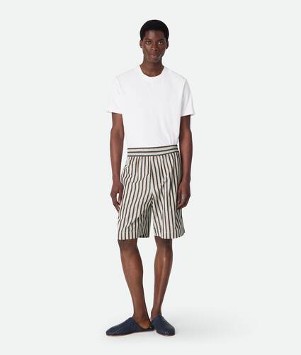 Men's Stripe Cotton And Linen Shorts in Cloud/fondant/lava Bottega Veneta Brazil EN - Image 1