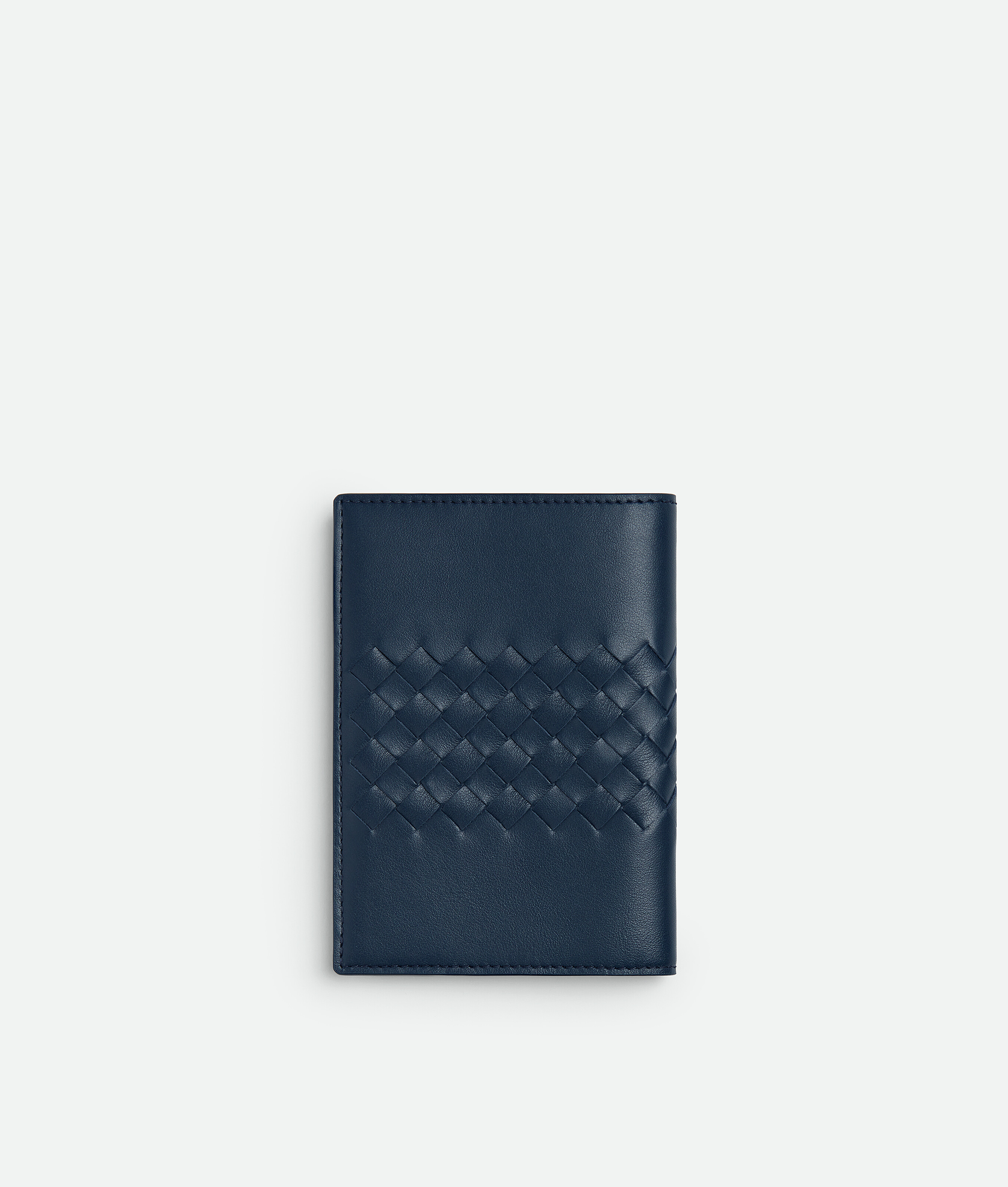 Men's Intrecciato Piccolo Passport Case in Neptune Bottega Veneta Denmark EN - Image 3