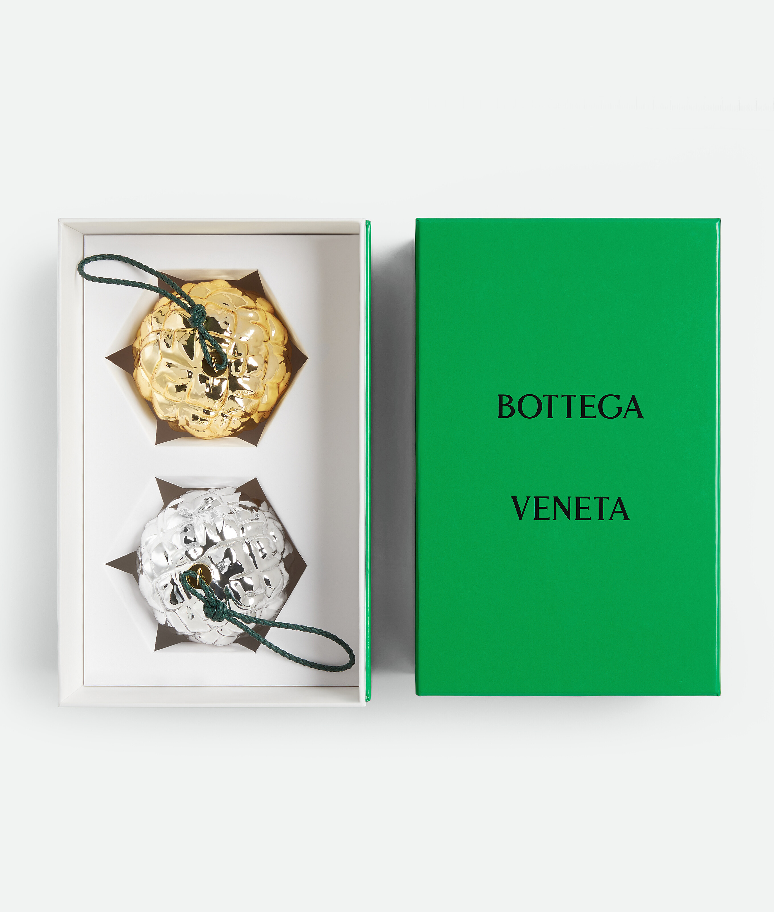 Set of Two Check Ornaments in Gold/silver Bottega Veneta Portugal EN - Image 2