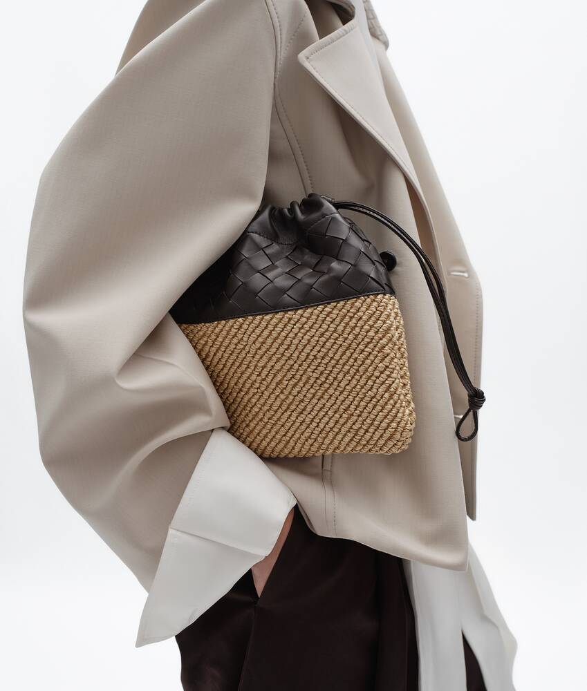 Women's Dustbag in Espresso/natural Bottega Veneta Brazil EN - Image 5