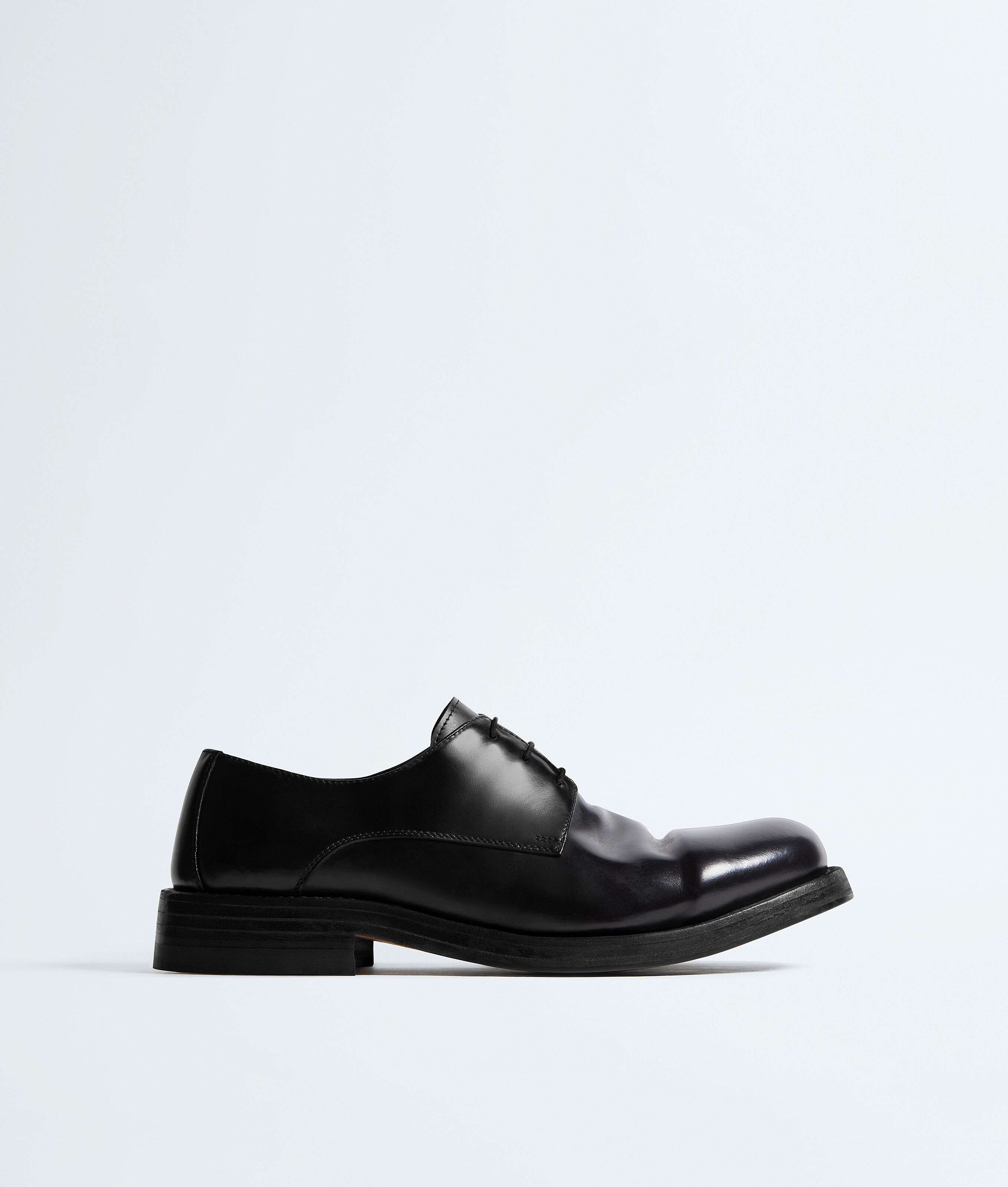 Rob Lace-Up Shoe