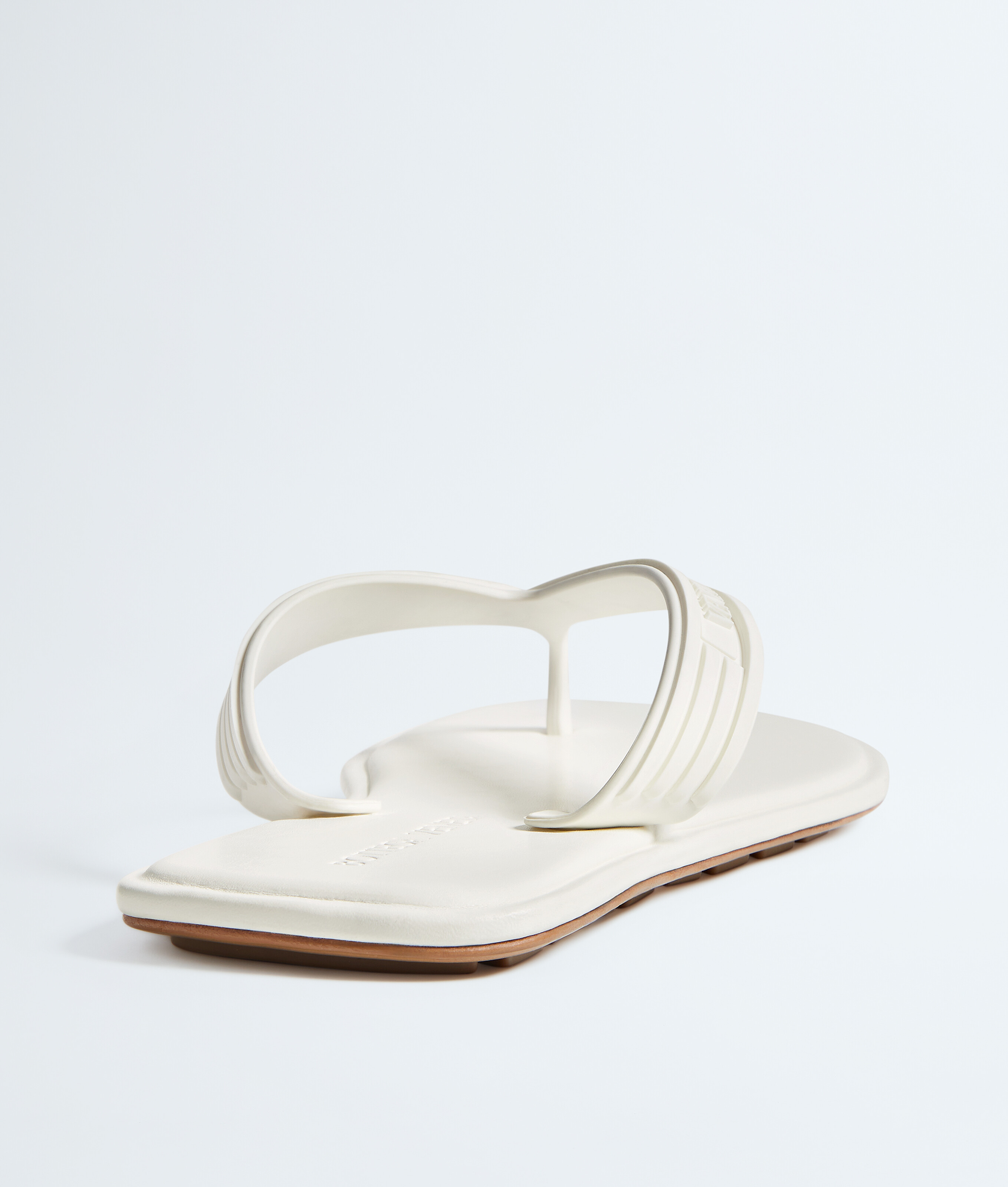Men's Sampieri Thong in Alabaster Bottega Veneta Japan EN - Image 5
