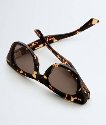 Gafas de sol Dizzy cuadradas en Havana/brown Bottega Veneta M&eacute;xico ES - Image 3