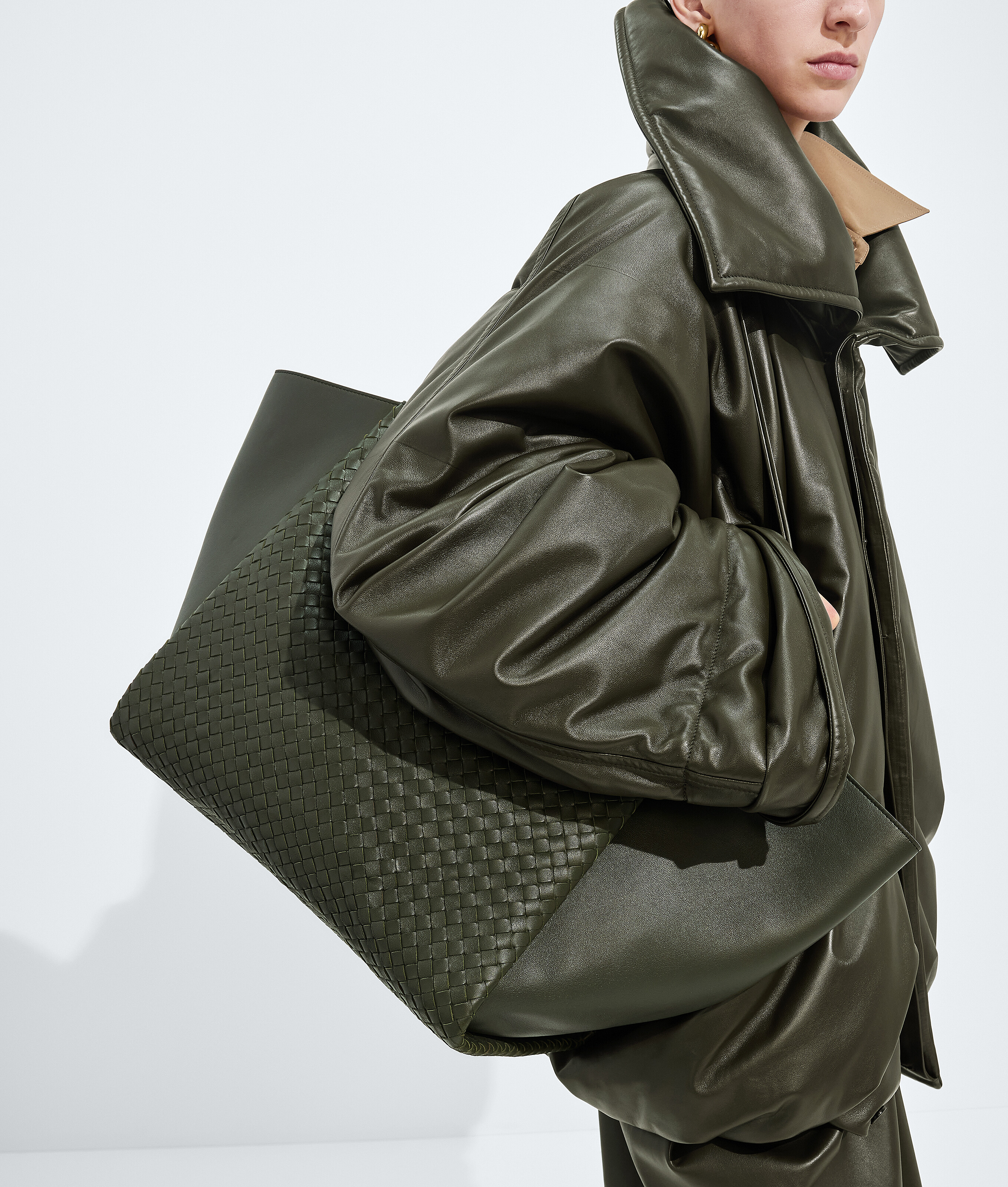 Women's Maxi Corso in Bark green Bottega Veneta United Kingdom EN - Image 6
