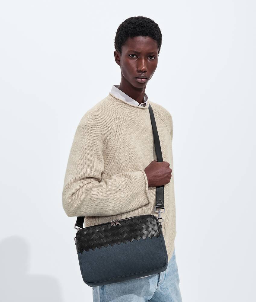 Intrecciato Camera Bag para Hombre en Midnight/black Bottega Veneta M&eacute;xico ES - Image 2
