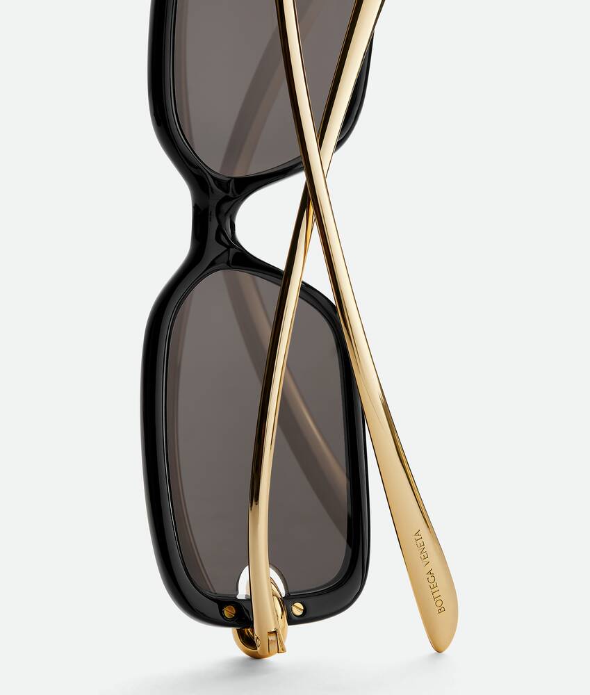 Display a large version of the product image 3 - Knot Rectangular Sunglasses